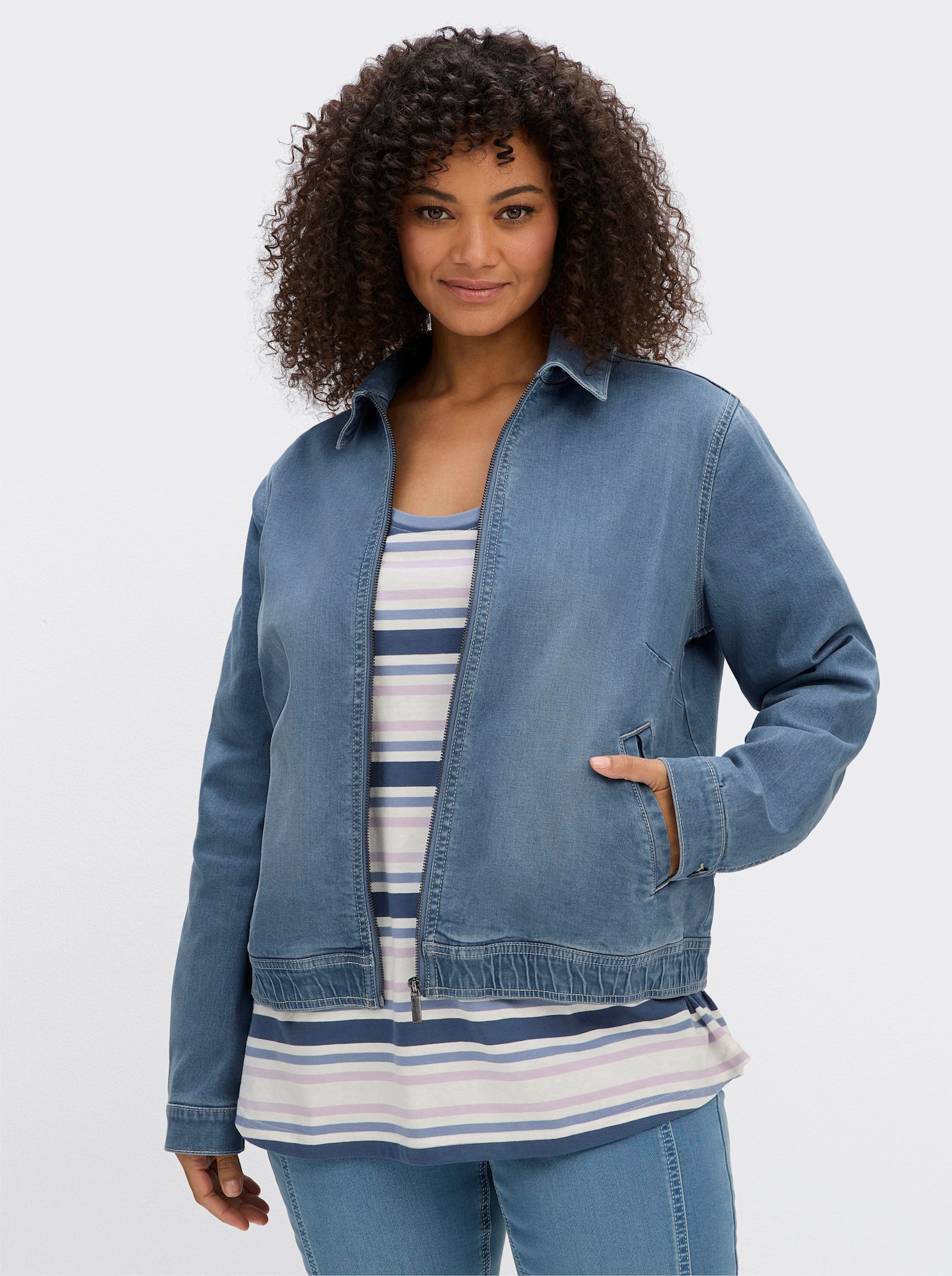 sheego Jeansjacke mit Used-Effekten - blue-bleached