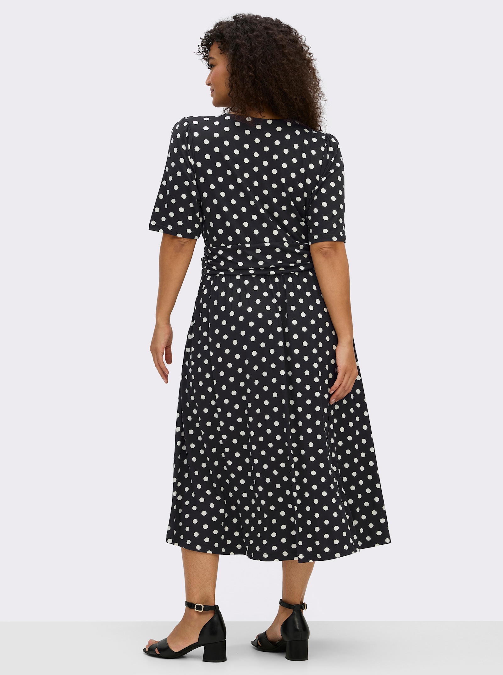 sheego by Joe Browns Jerseykleid mit Polka-Dots - schwarz-weiß-gemustert