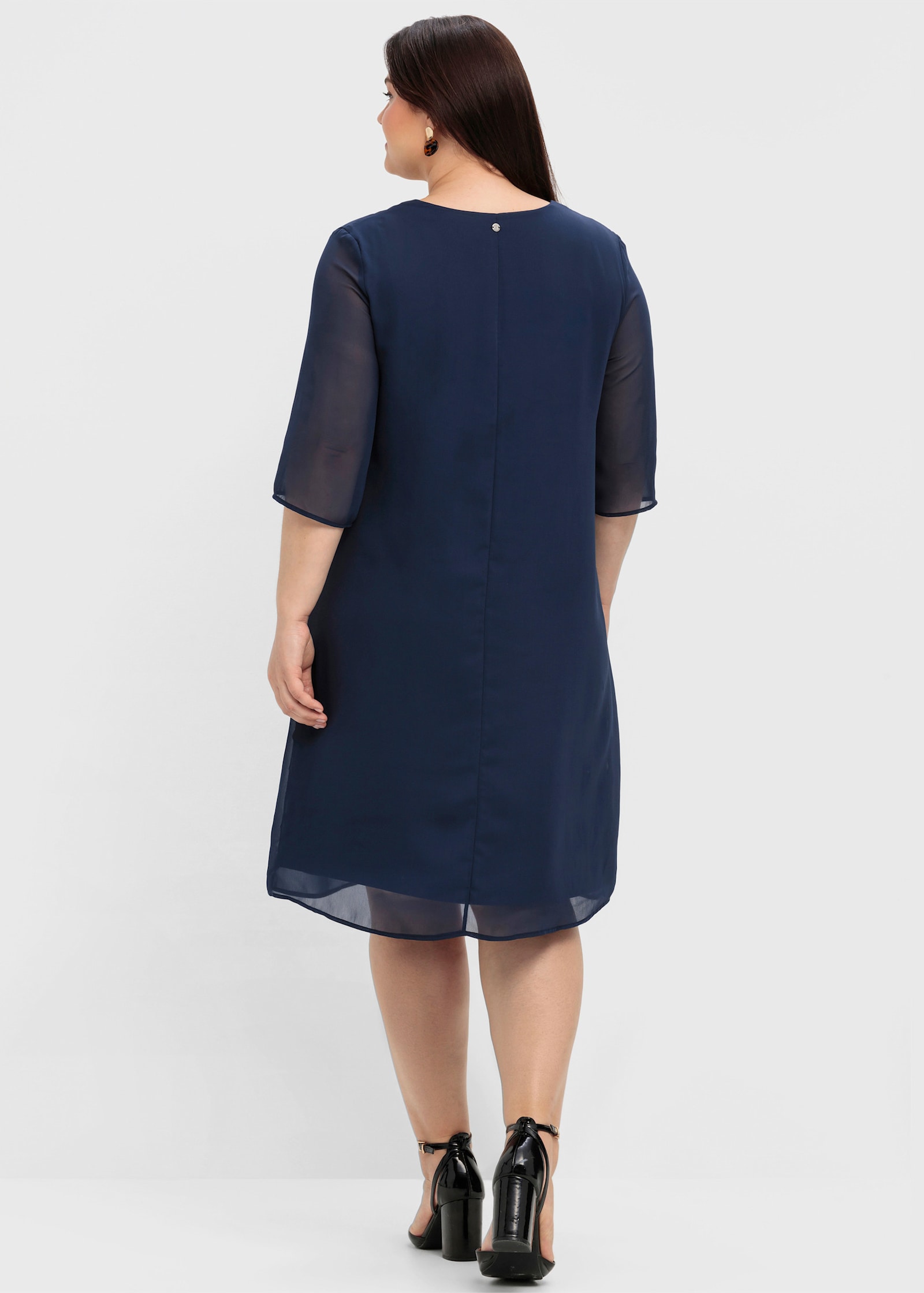 sheego Cocktailjurk in laagjeslook - marine