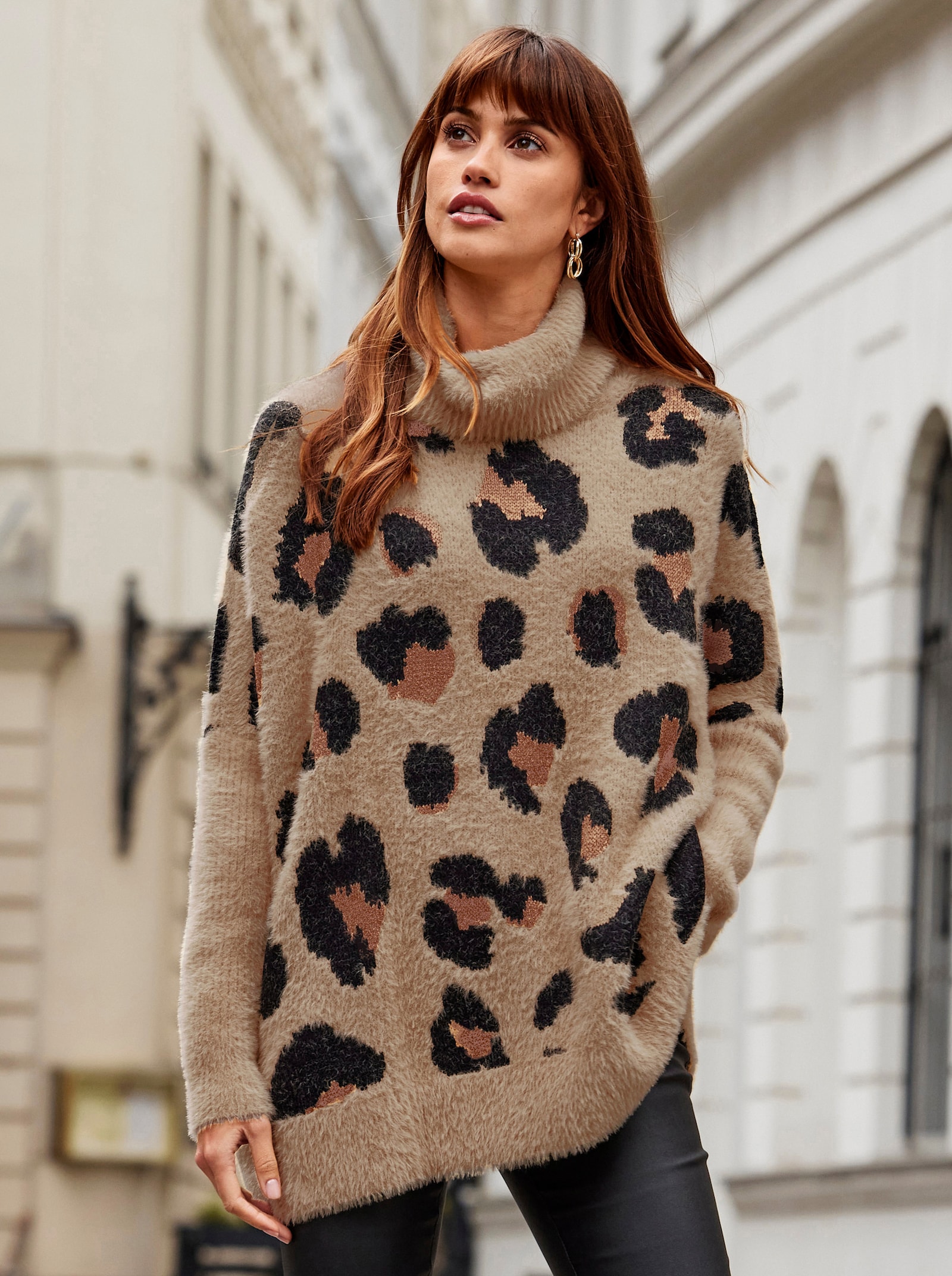 Oversize-Pullover mit Animal-Jacquardmuster - camel-schwarz-gemustert