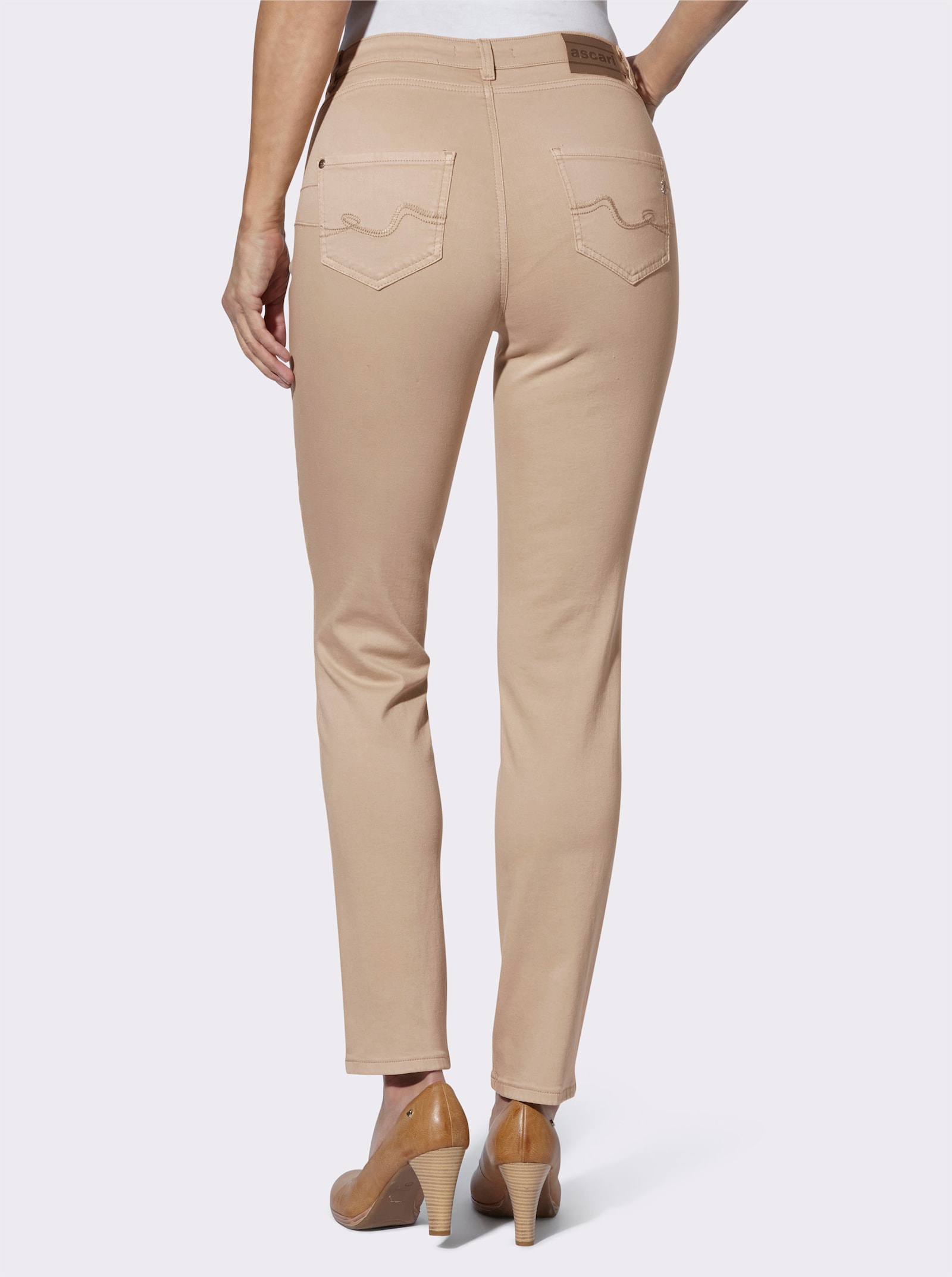 5-Pocket-Jeans in Magic-Stretch-Qualität - beige