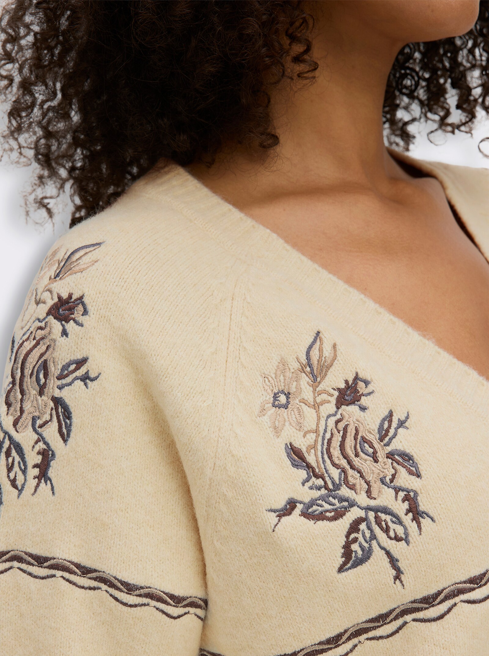sheego Strickjacke mit floralem Intarsienmuster - elfenbein-braun-gemustert