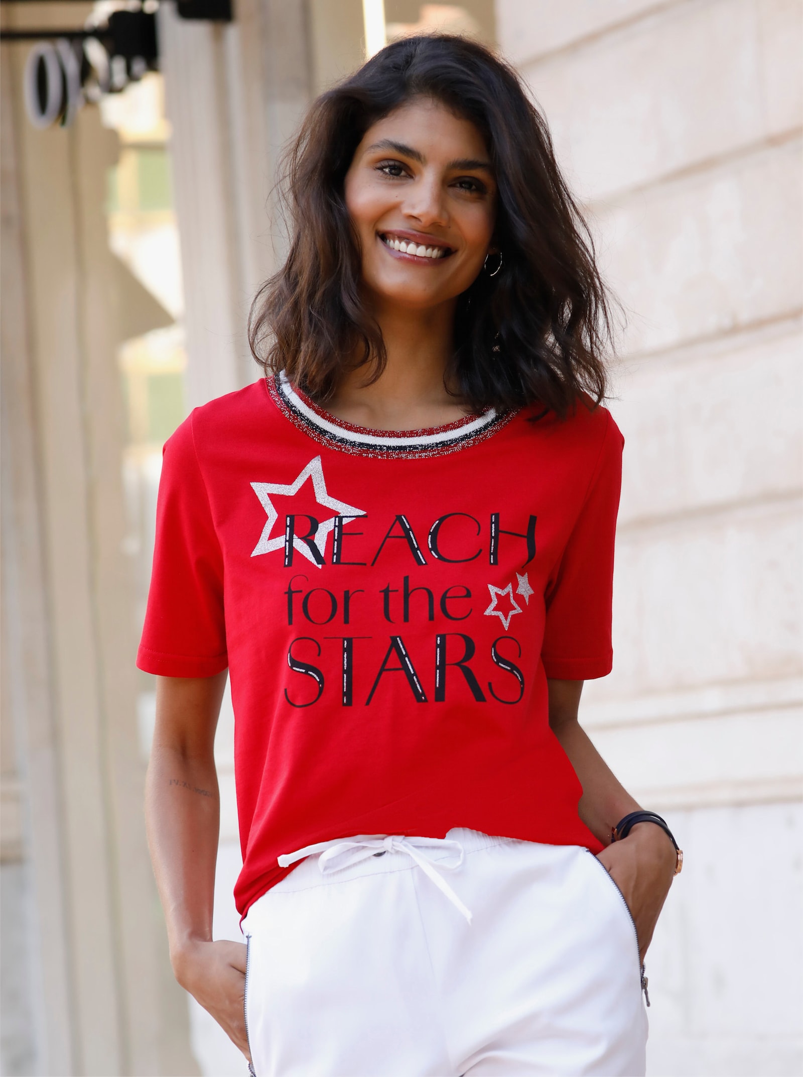 Shirt met korte mouwen en glanzende details - rood/zwart