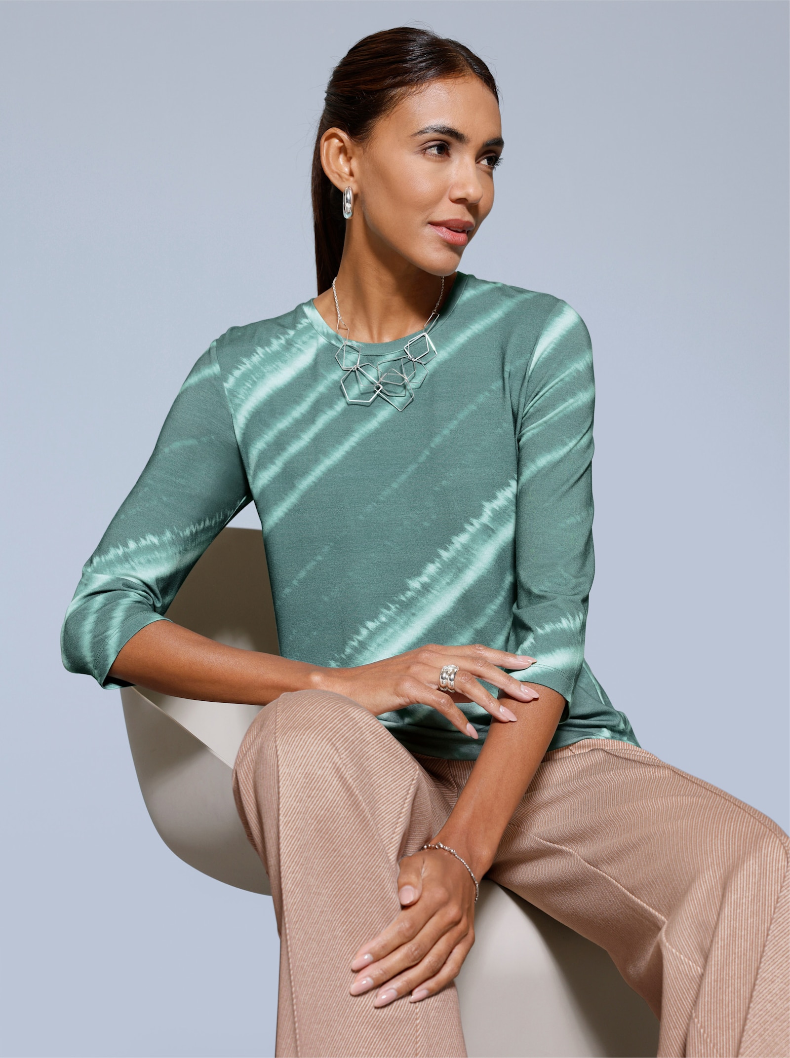 Shirt im modischen Farbverlauf - jade-salbei-bedruckt