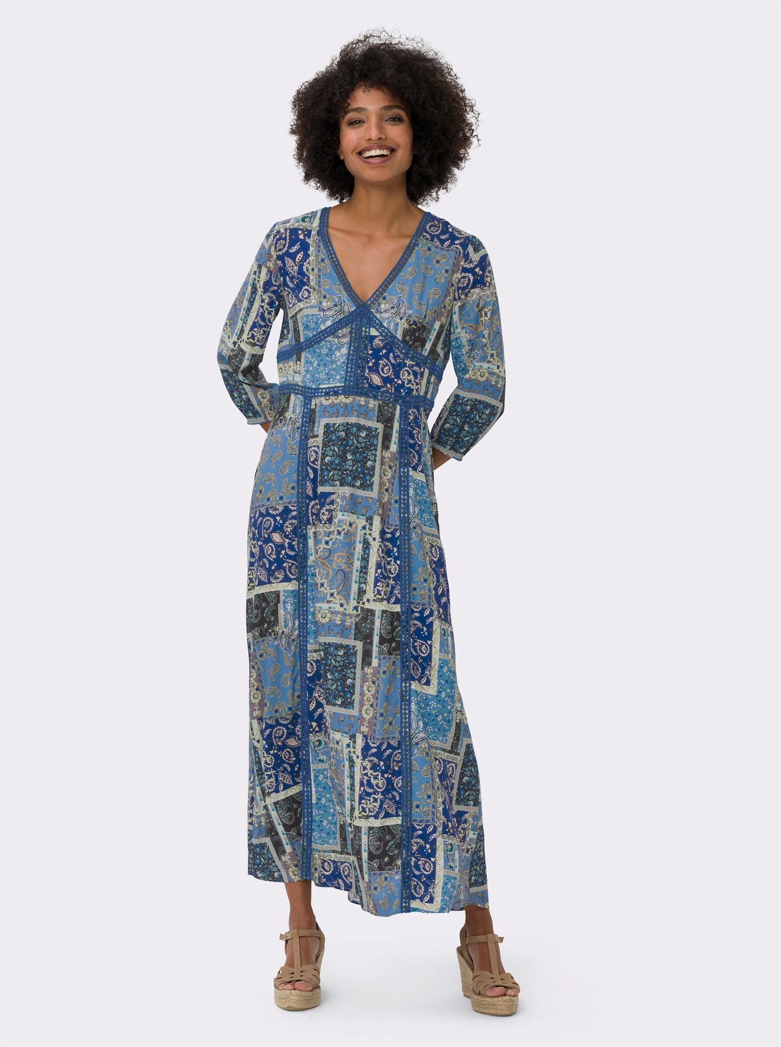 heine Druckkleid mit Stickerei-Bordüren - jeansblau-grün-bedruckt