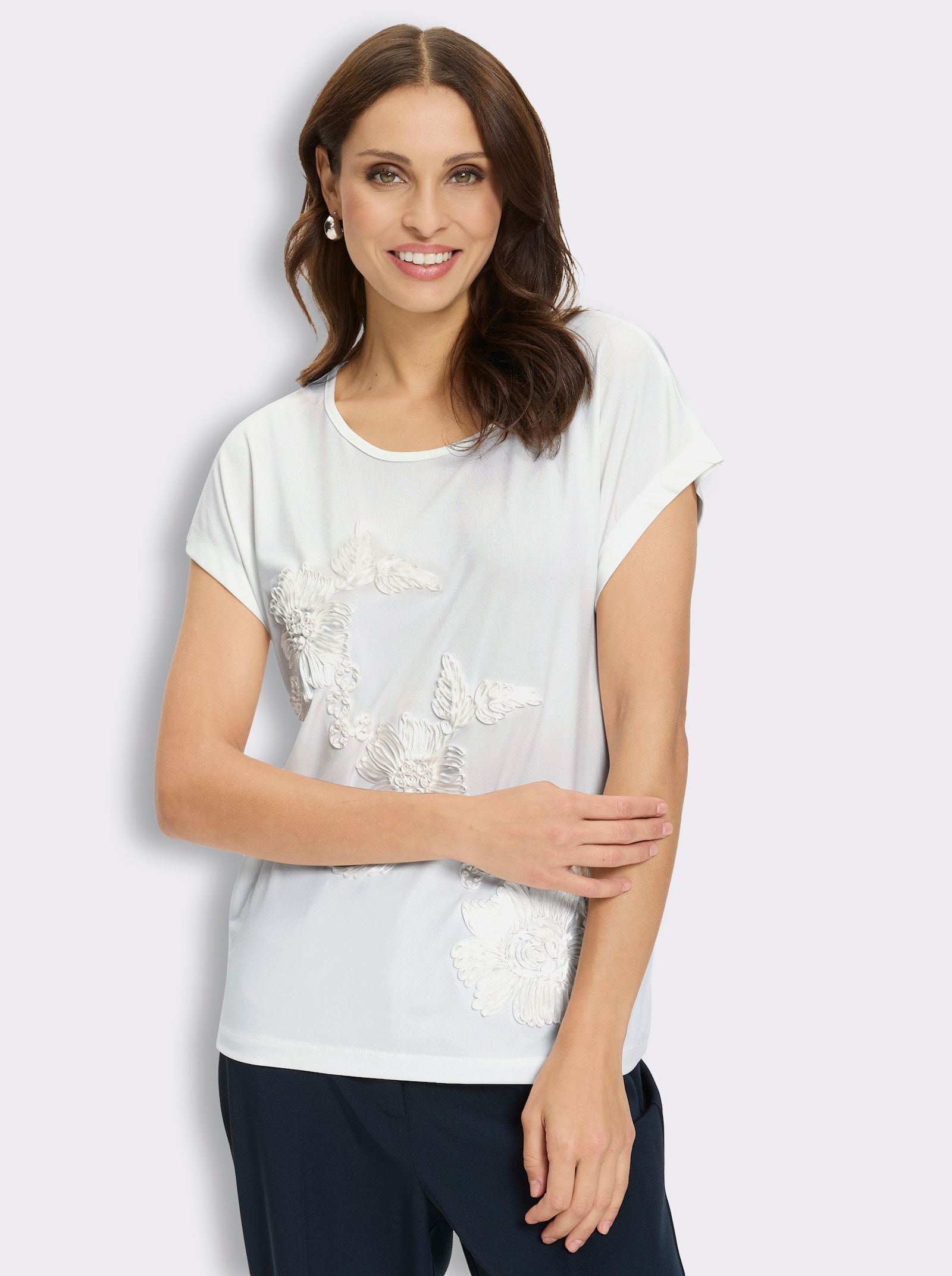 Rundhalsshirt mit Kurbelstickerei - ecru