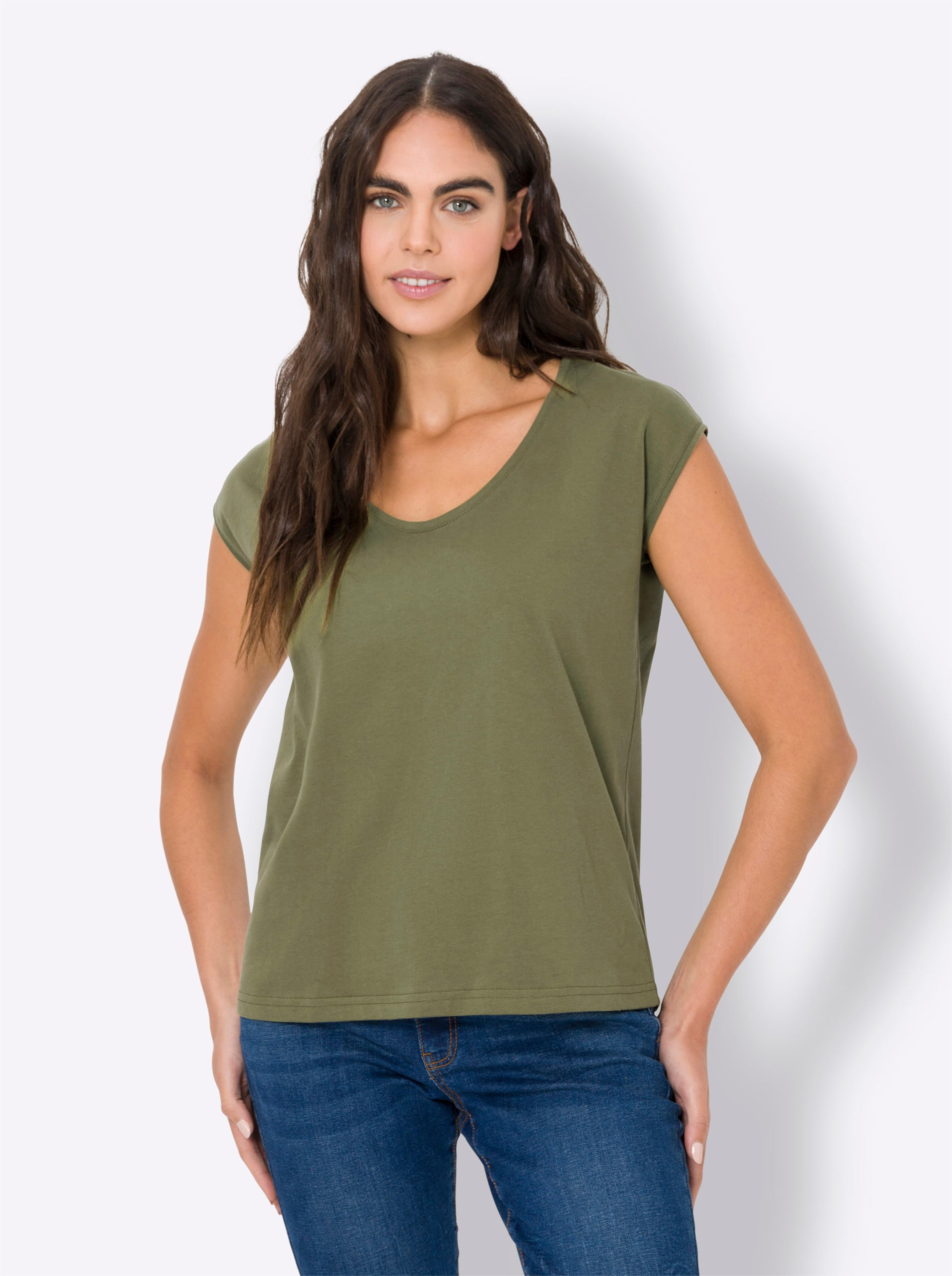 Shirt Kurzarm günstig Kaufen-Shirt in oliv von heine. Shirt in oliv von heine <![CDATA[Shirt Angenehmer Baumwollmix mit weitem abgerundetem V-Ausschnitt und überschnittener Schulter. Kann off-shoulder getragen werden. Kurzarm. Unterstützt die Initiative Cotton made in Africa.]]>. 