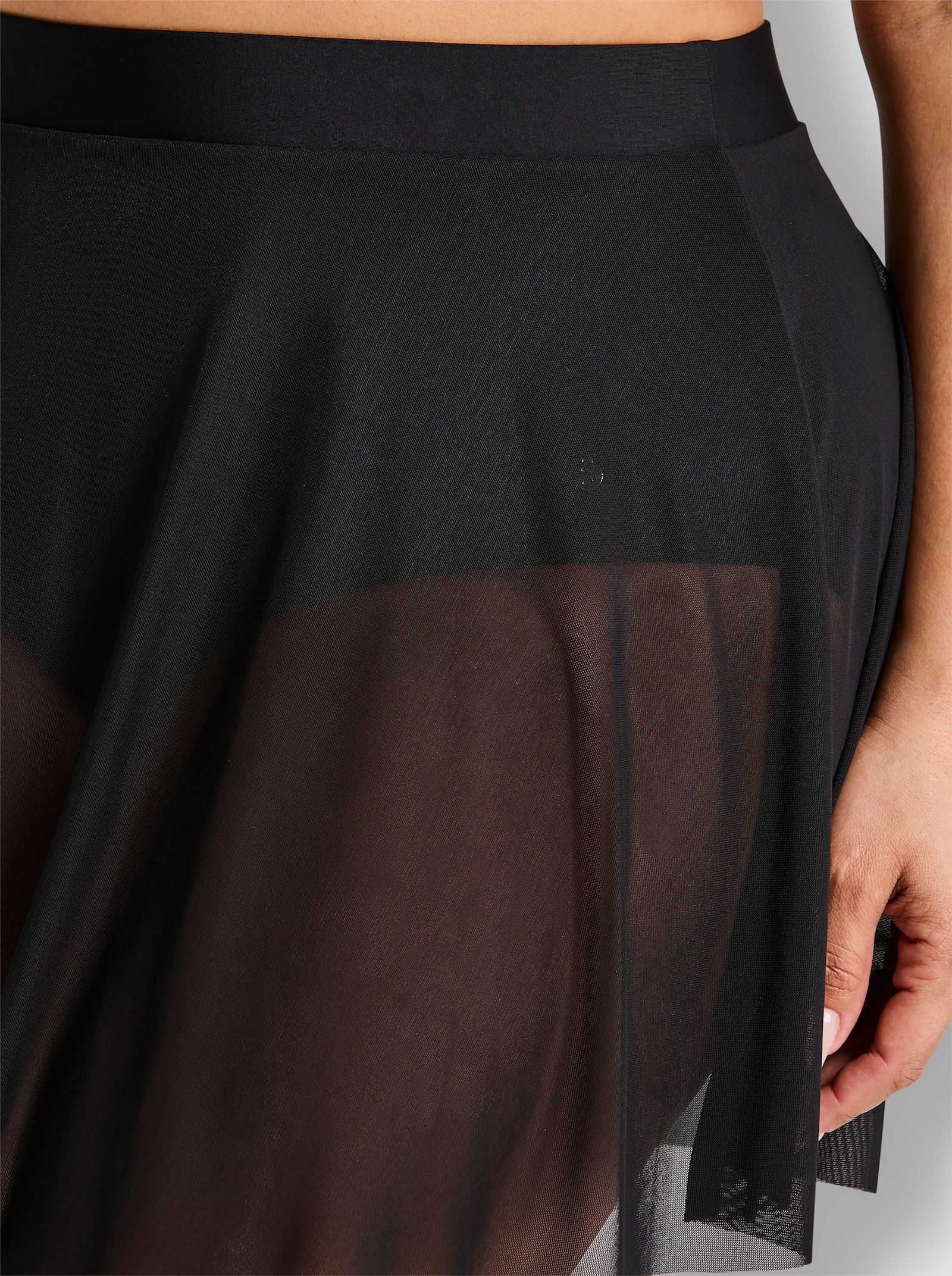 sheego Badehose mit Mesh-Rock - schwarz