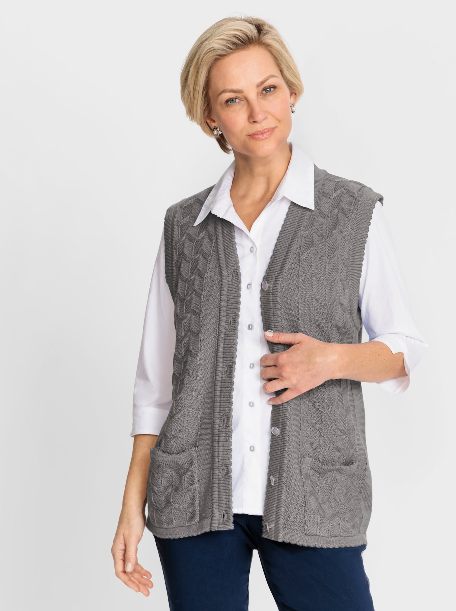 Strickweste mit Wellenabschlüssen - steingrau