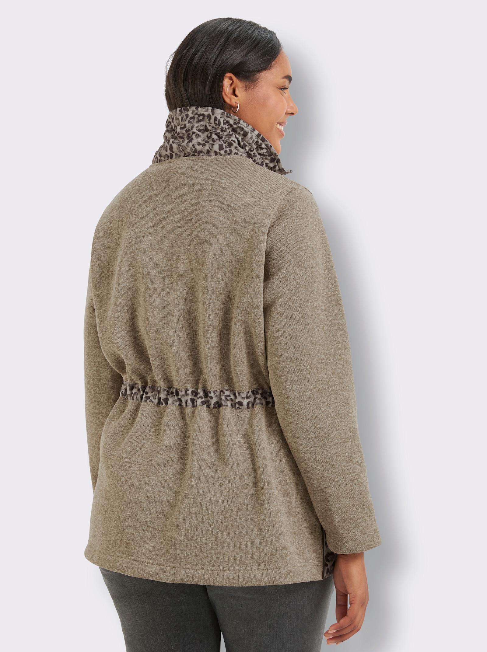 Strickfleecejacke mit Leo-Akzenten - sand-graphit