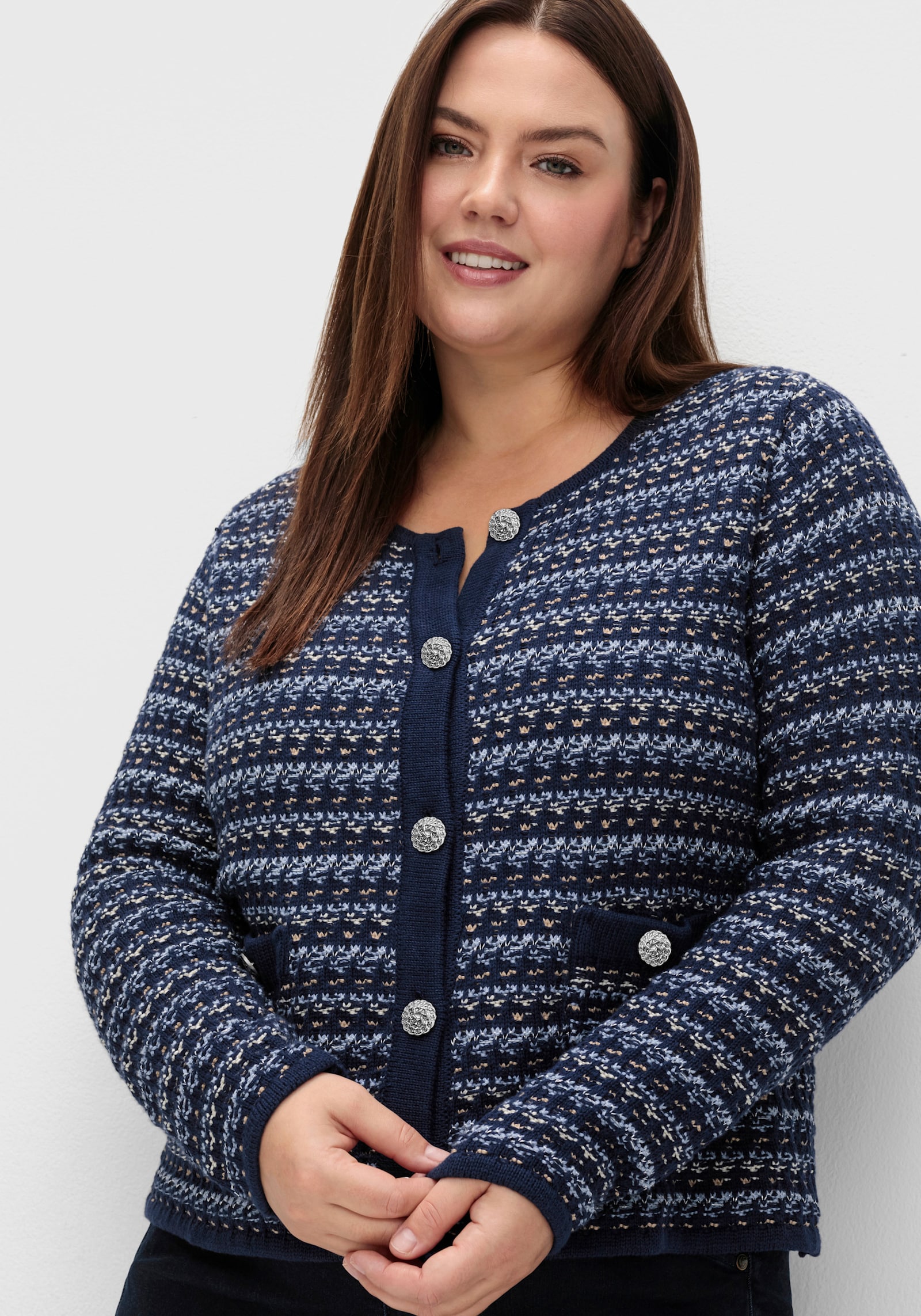 sheego Strickjacke mit Glitzerstreifen - blau gemustert