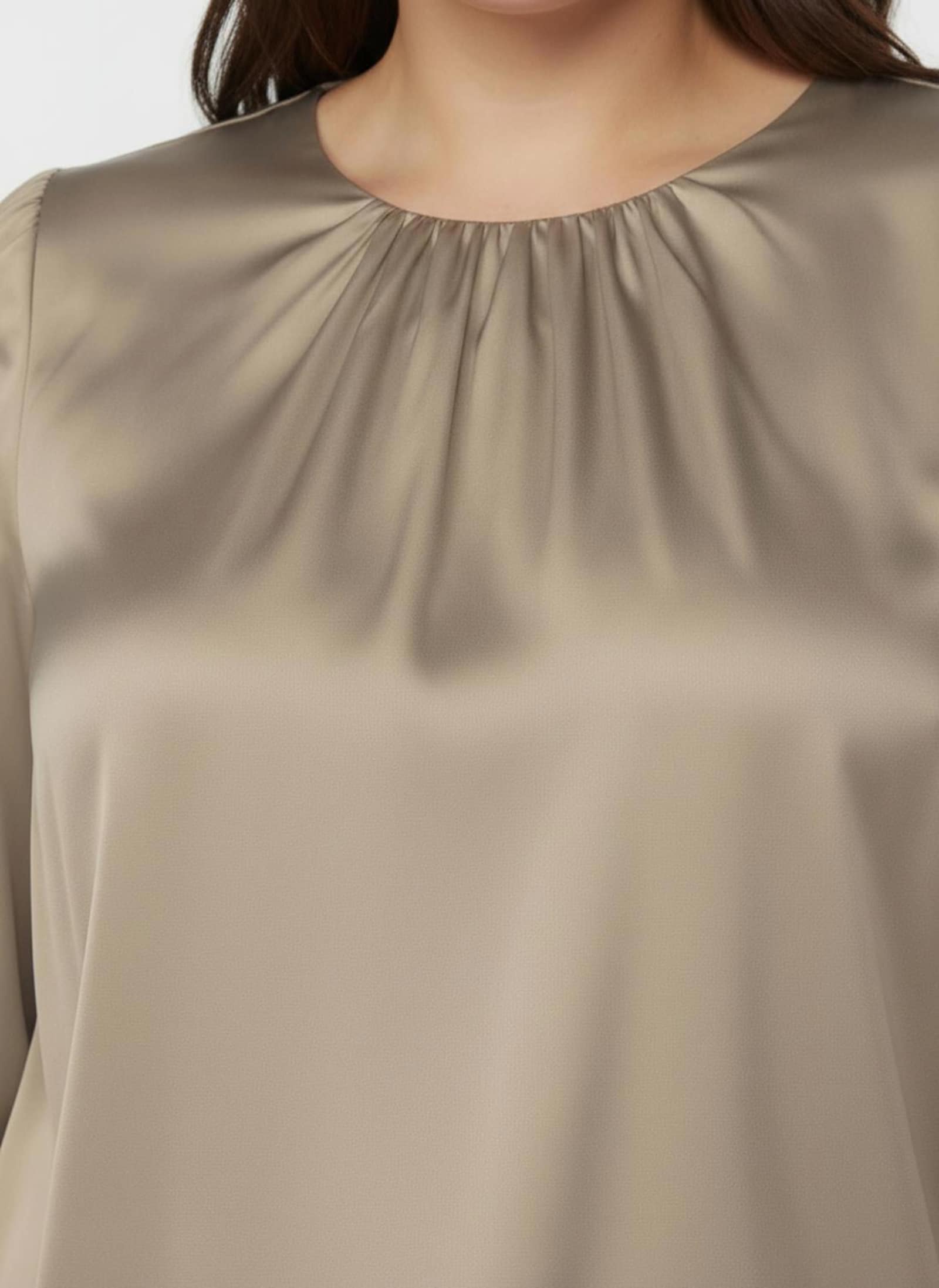 Satinbluse mit Raffungen - beige