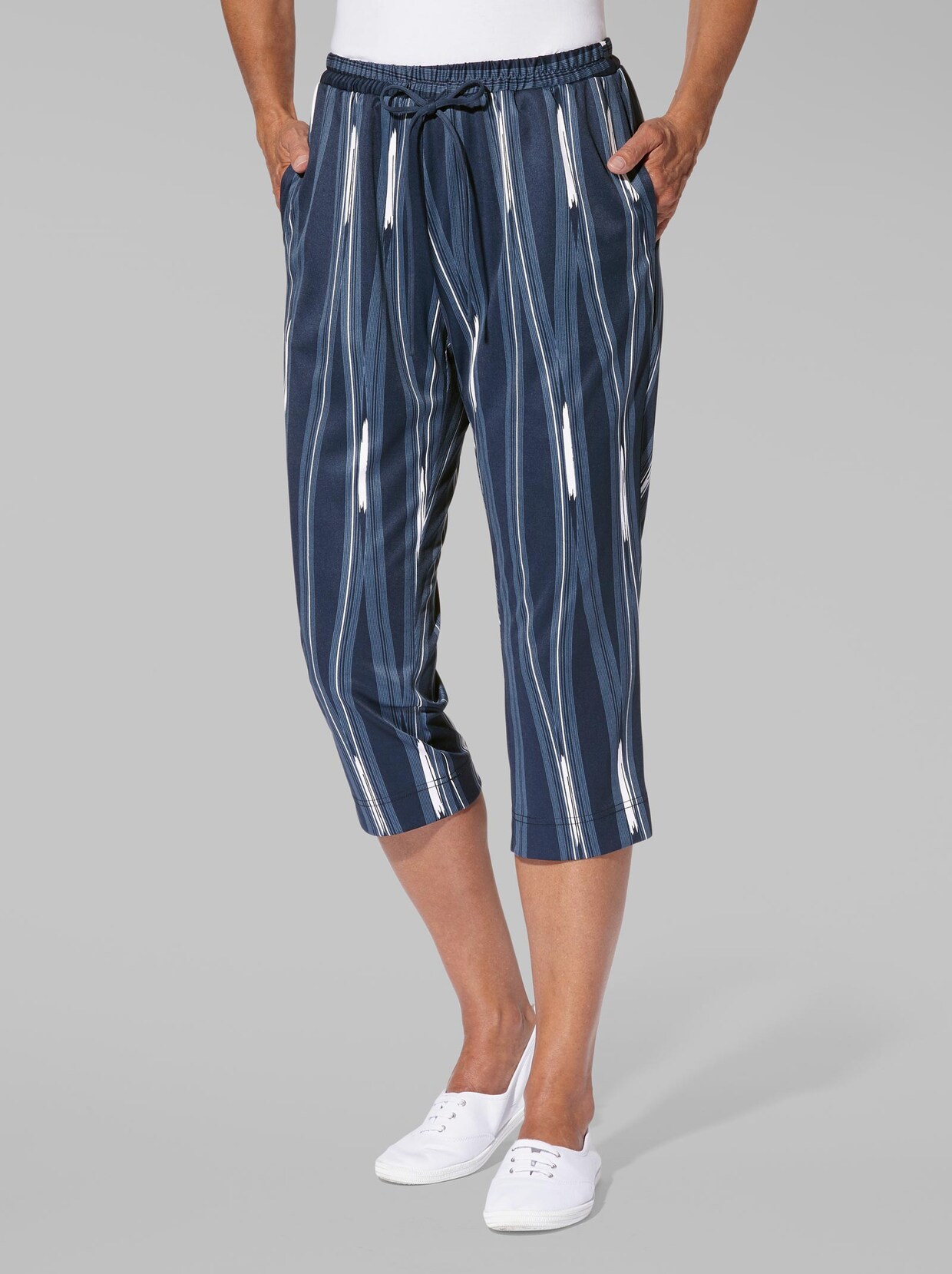Caprihose - marine-gewellt