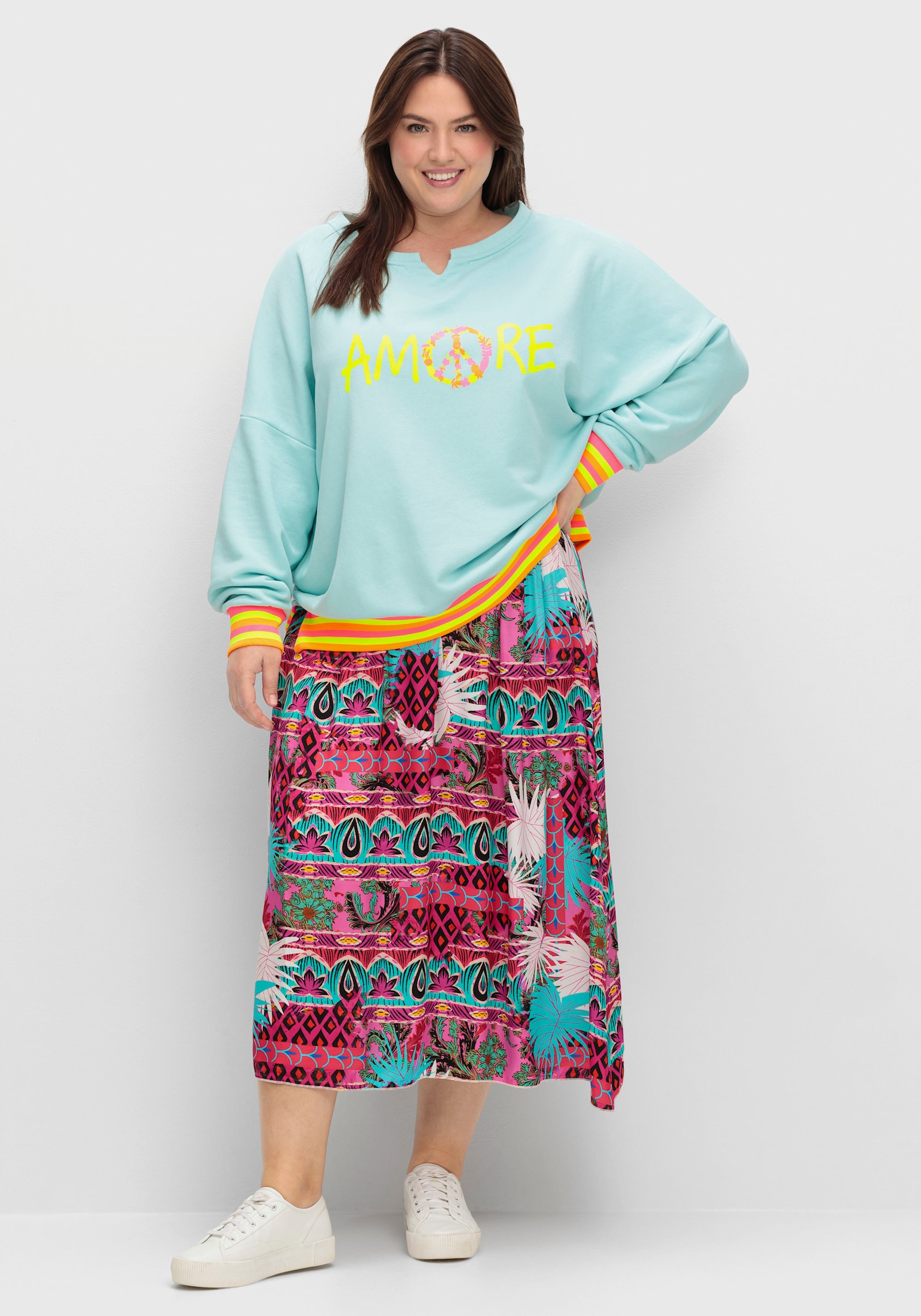 sheego loves miss goodlife Sweatshirt mit Statementprint und Ringelbündchen - hellblau-bedruckt