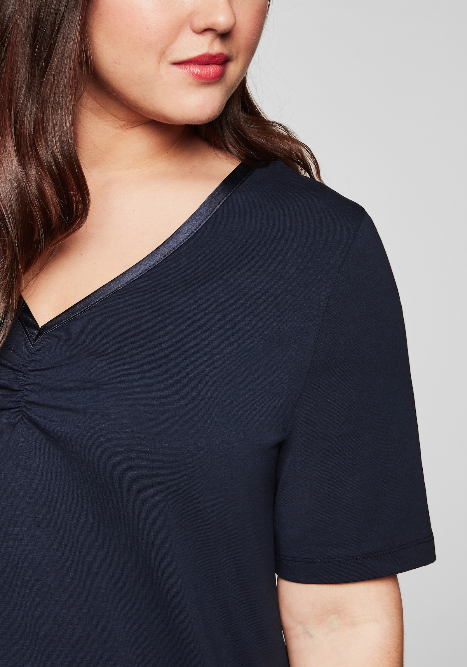 sheego Longshirt mit Raffung - marine