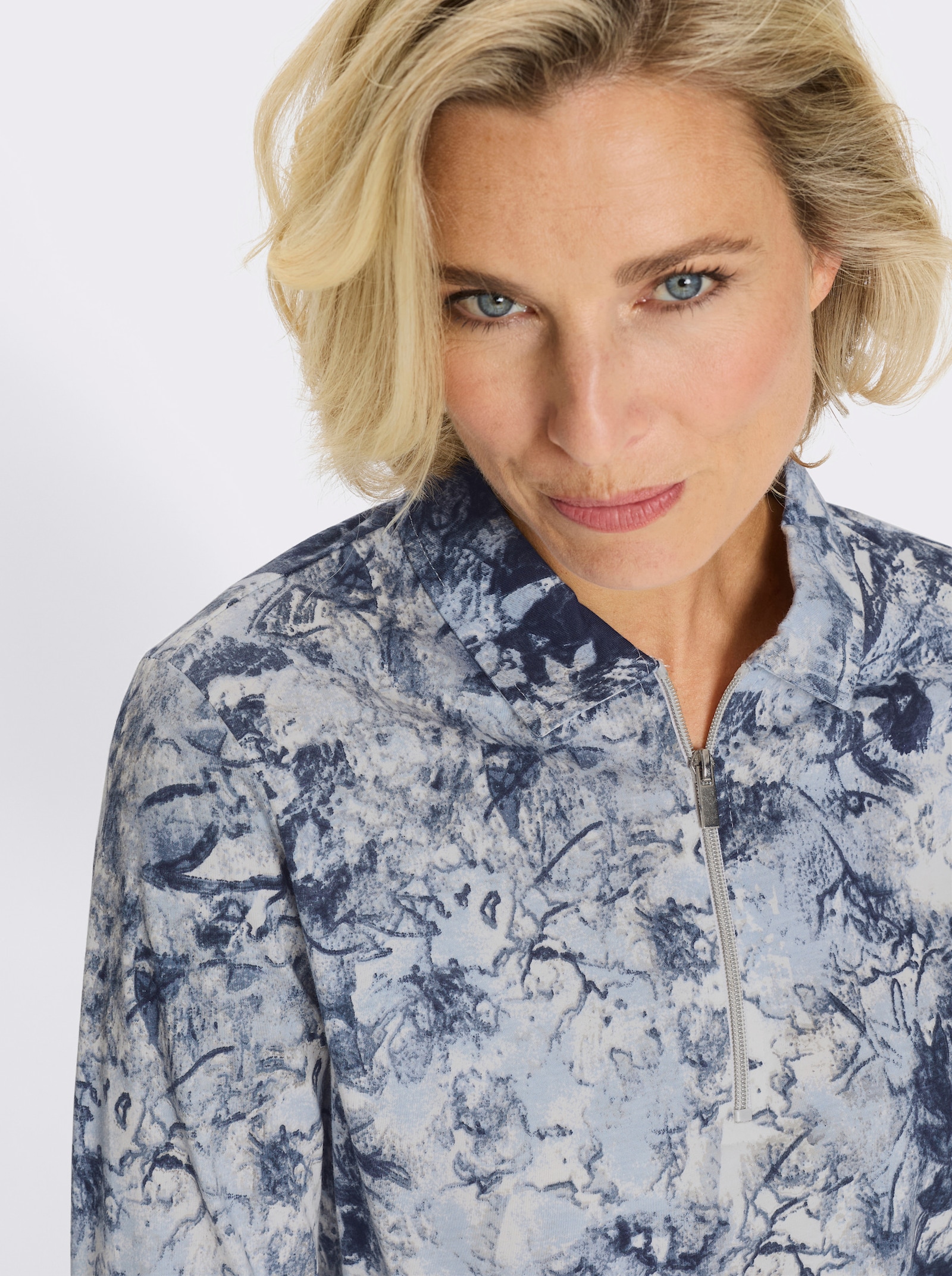 Poloshirt mit kurzem Reißverschluss - eisblau-marine-bedruckt