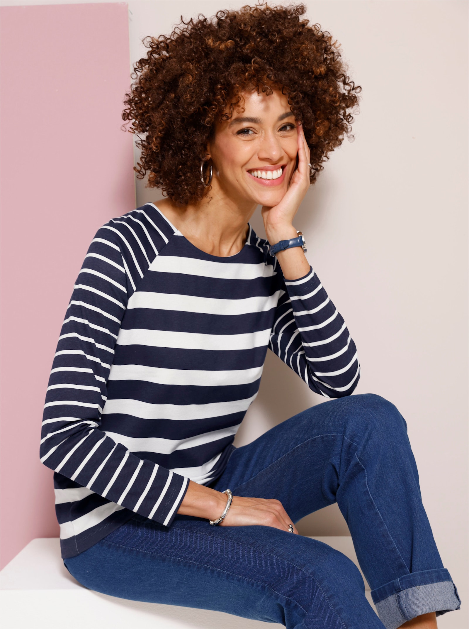 Langarmshirt im Ringel-Dessin - marine-ecru-geringelt