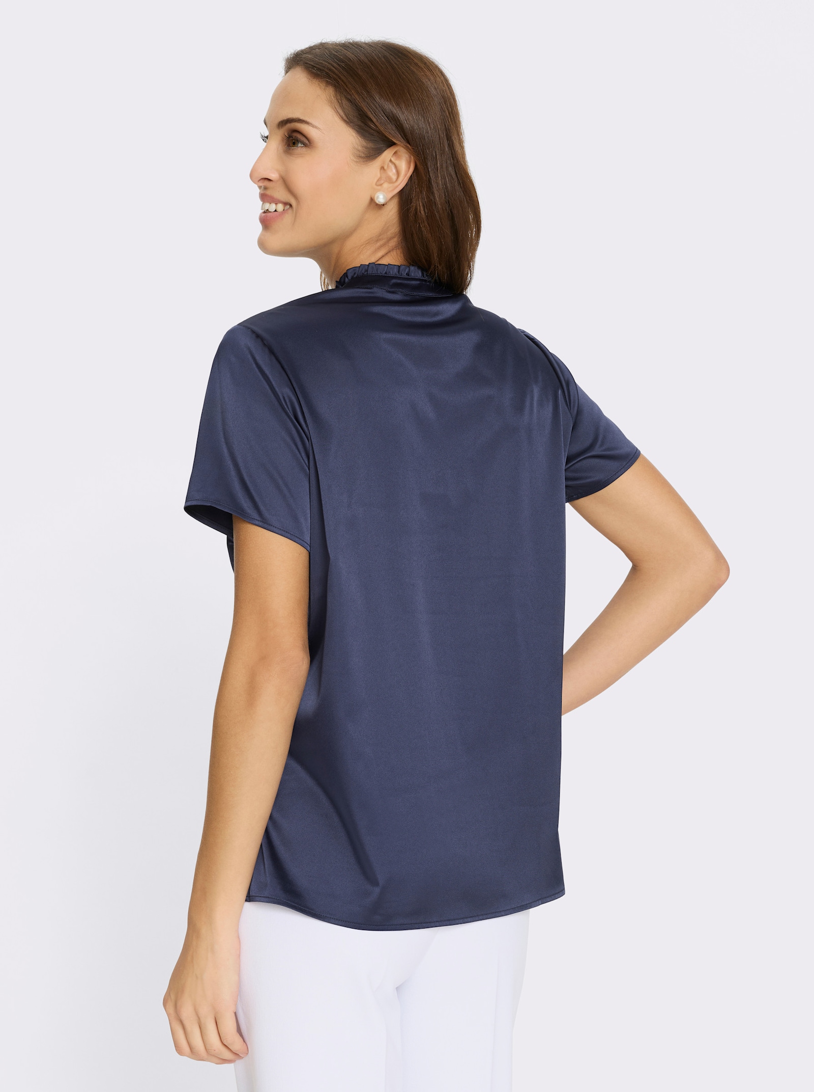 Satinbluse mit Rüschen am Stehkragen - marine
