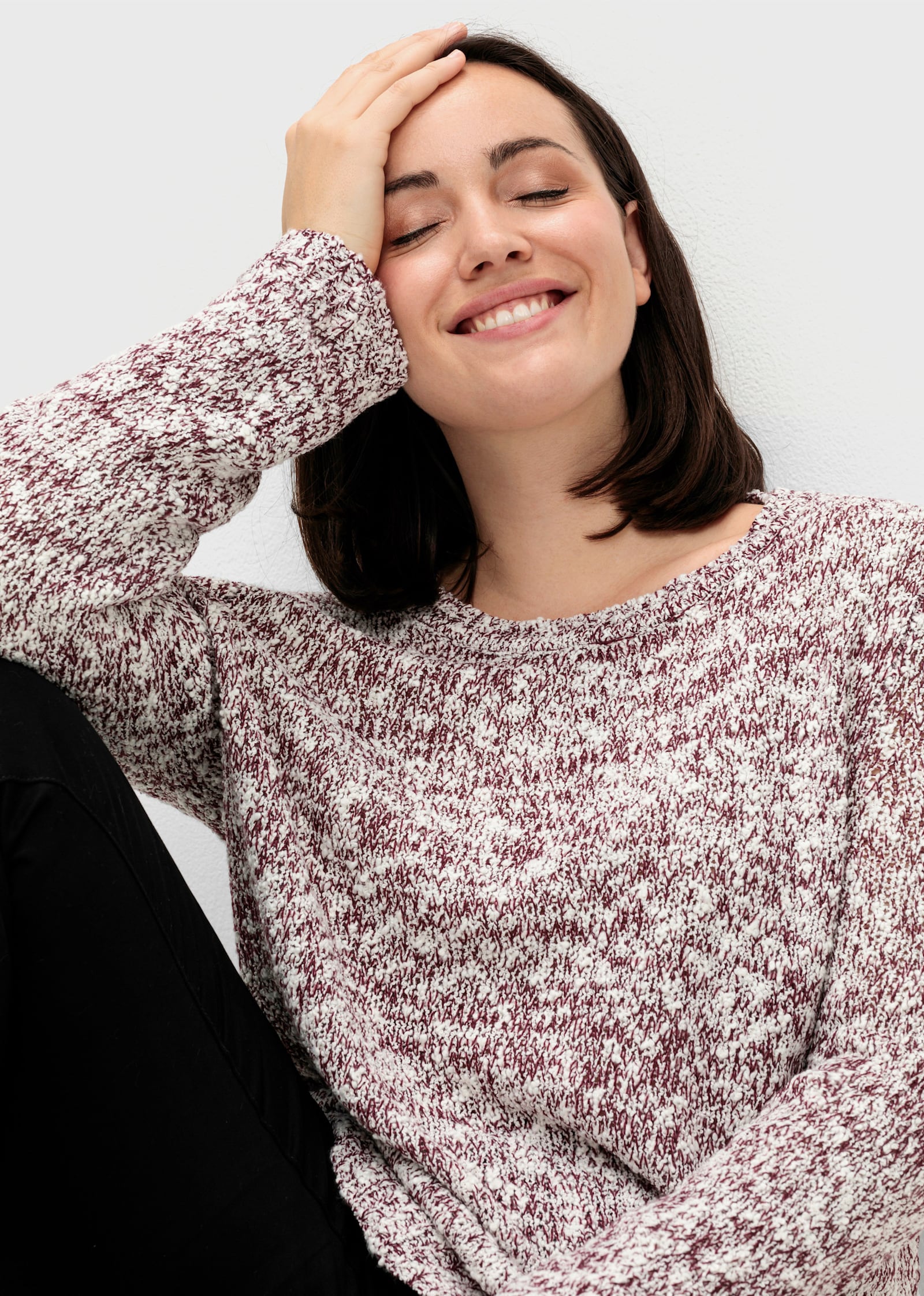 Rundhalspullover mit Effektgarn - burgund