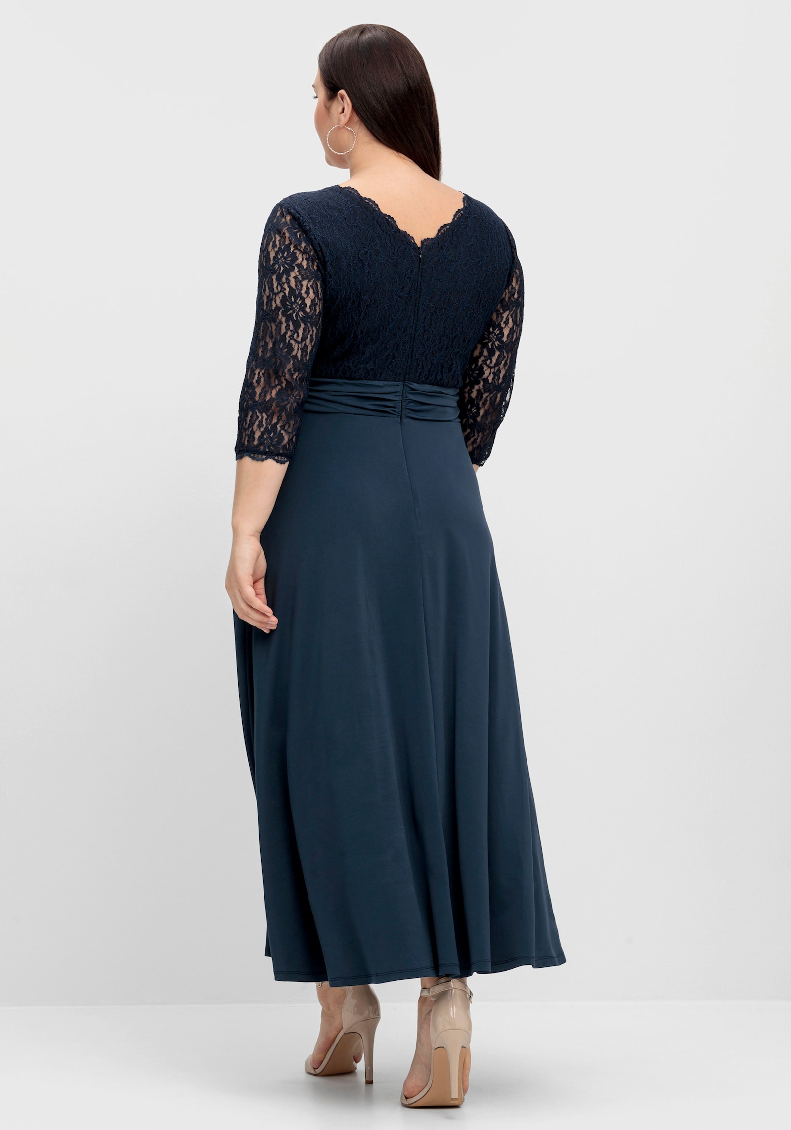 sheego Abendkleid mit Oberteil aus Spitze - nachtblau