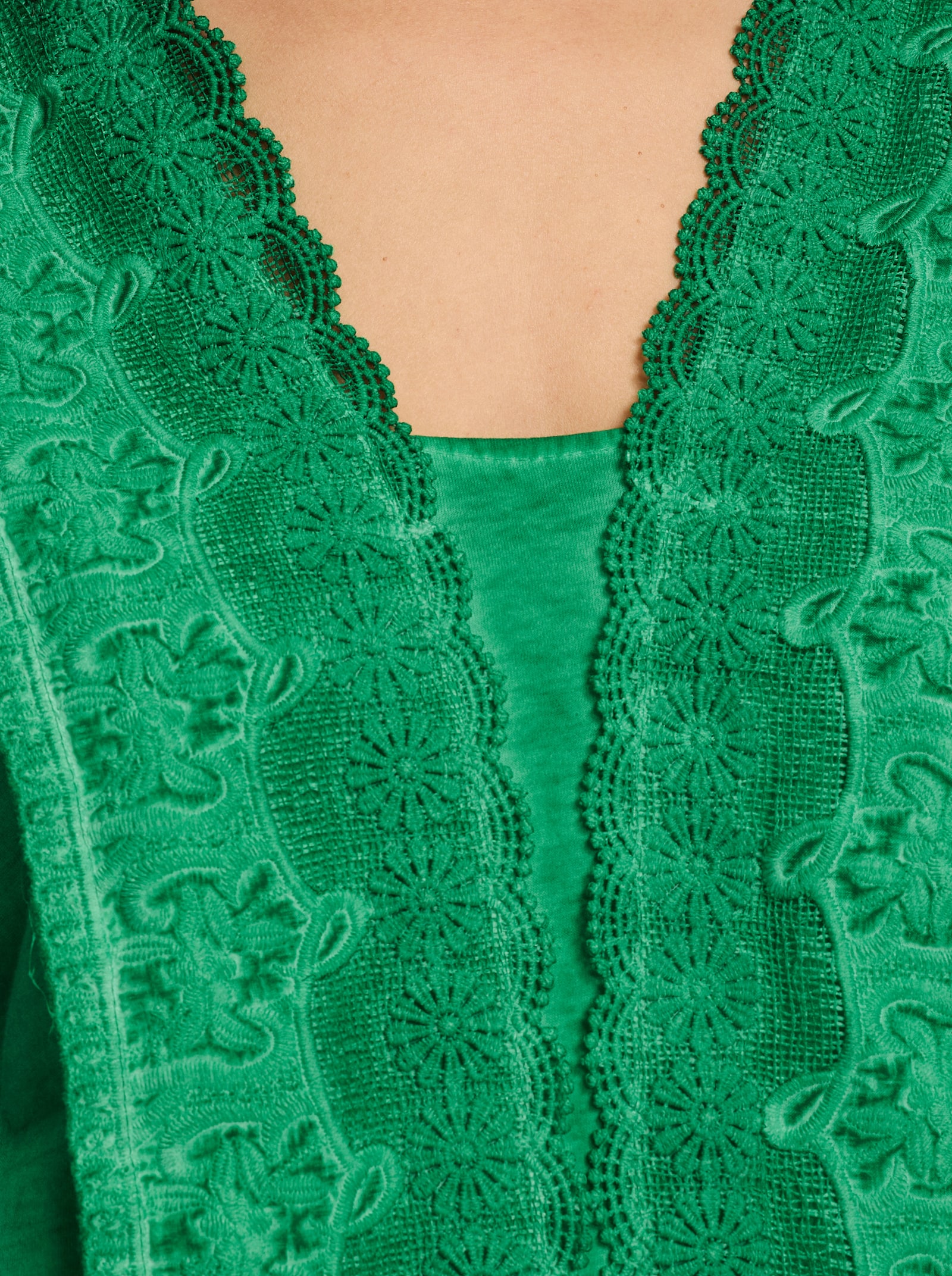 heine Kurzarmshirt mit Spitzenbesatz - grasgrün