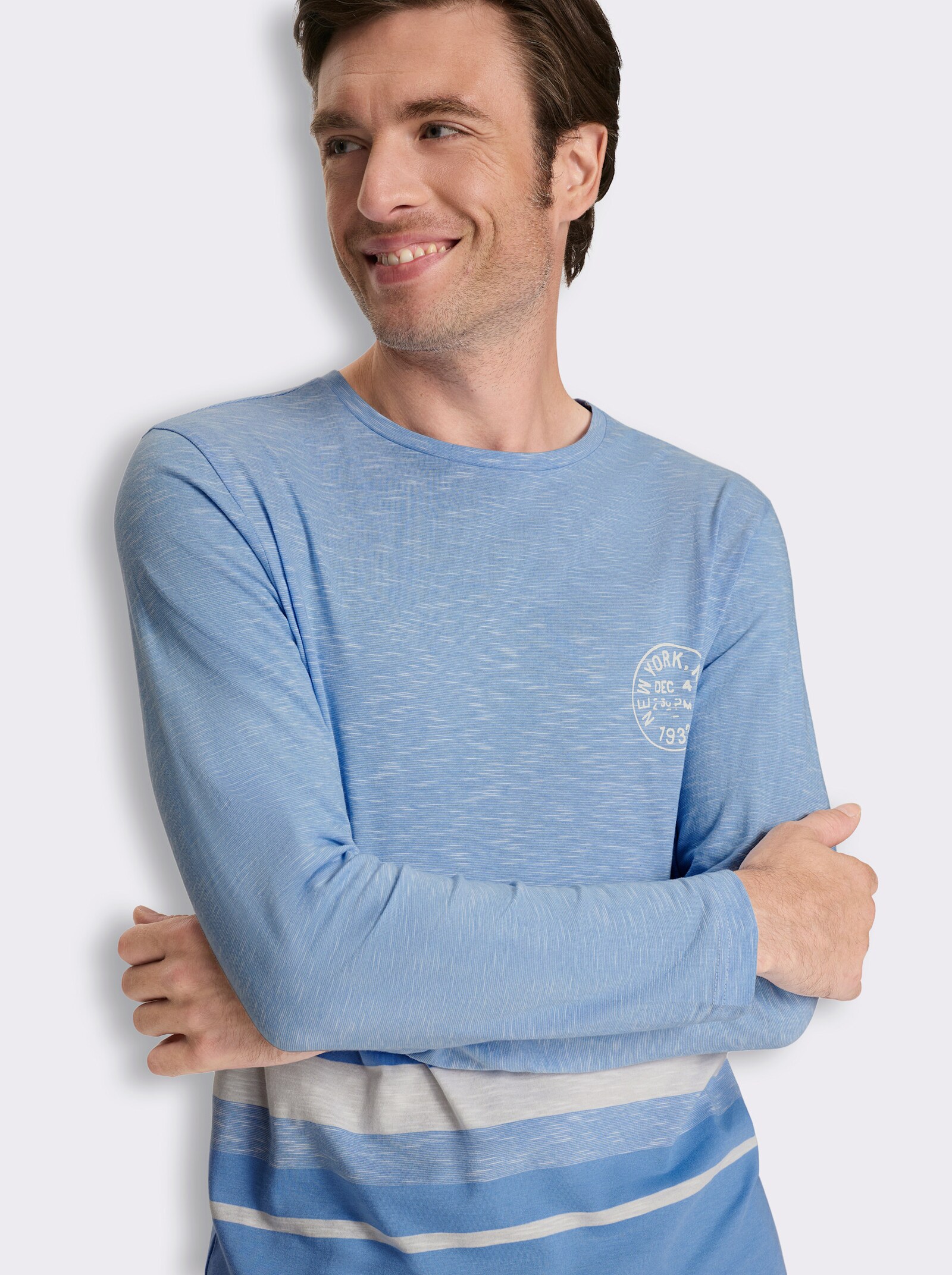 Langarmshirt in leicht strukturierter Jersey-Qualität - himmelblau