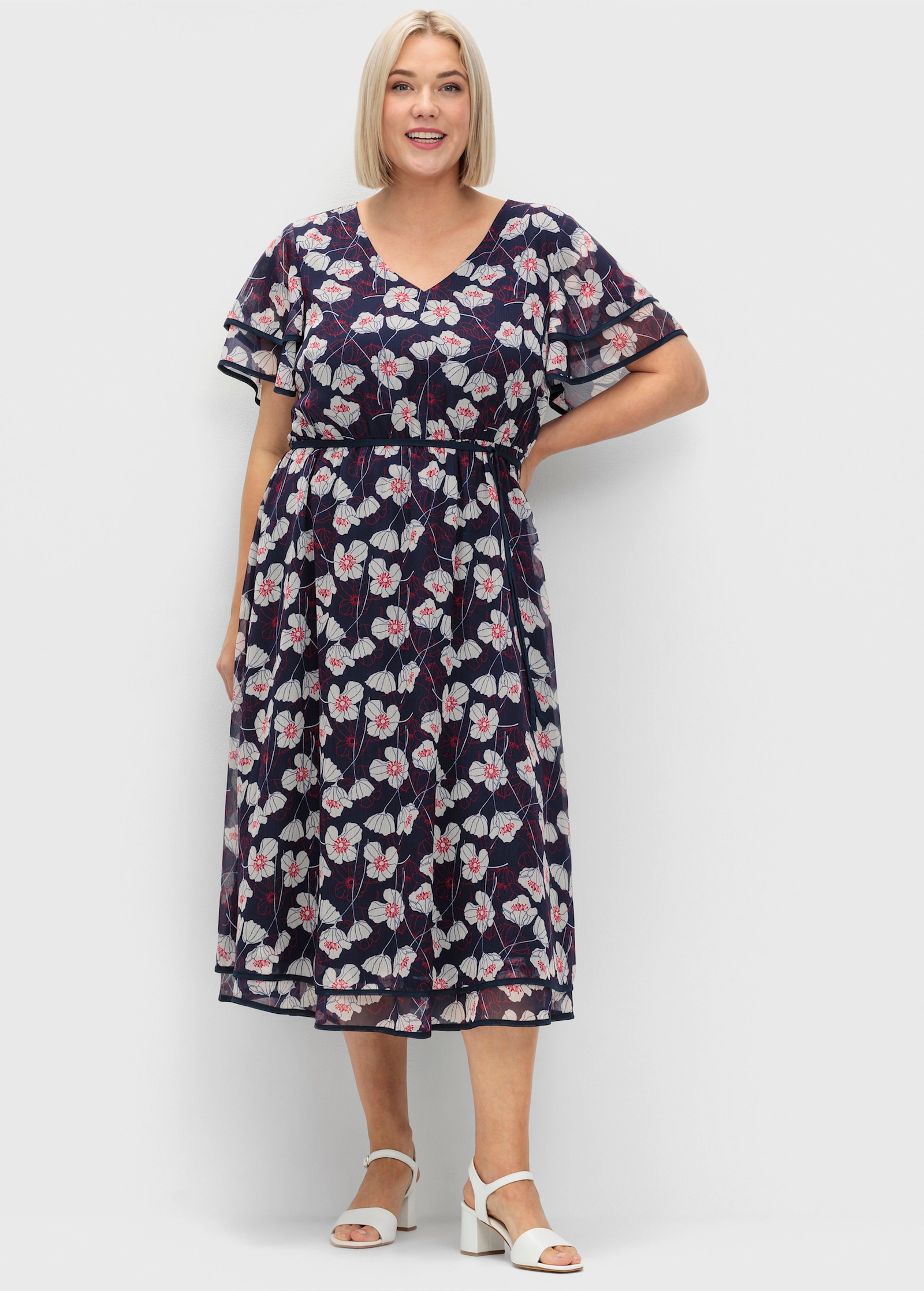 sheego Robe à fleurs en mousseline - marine à motifs