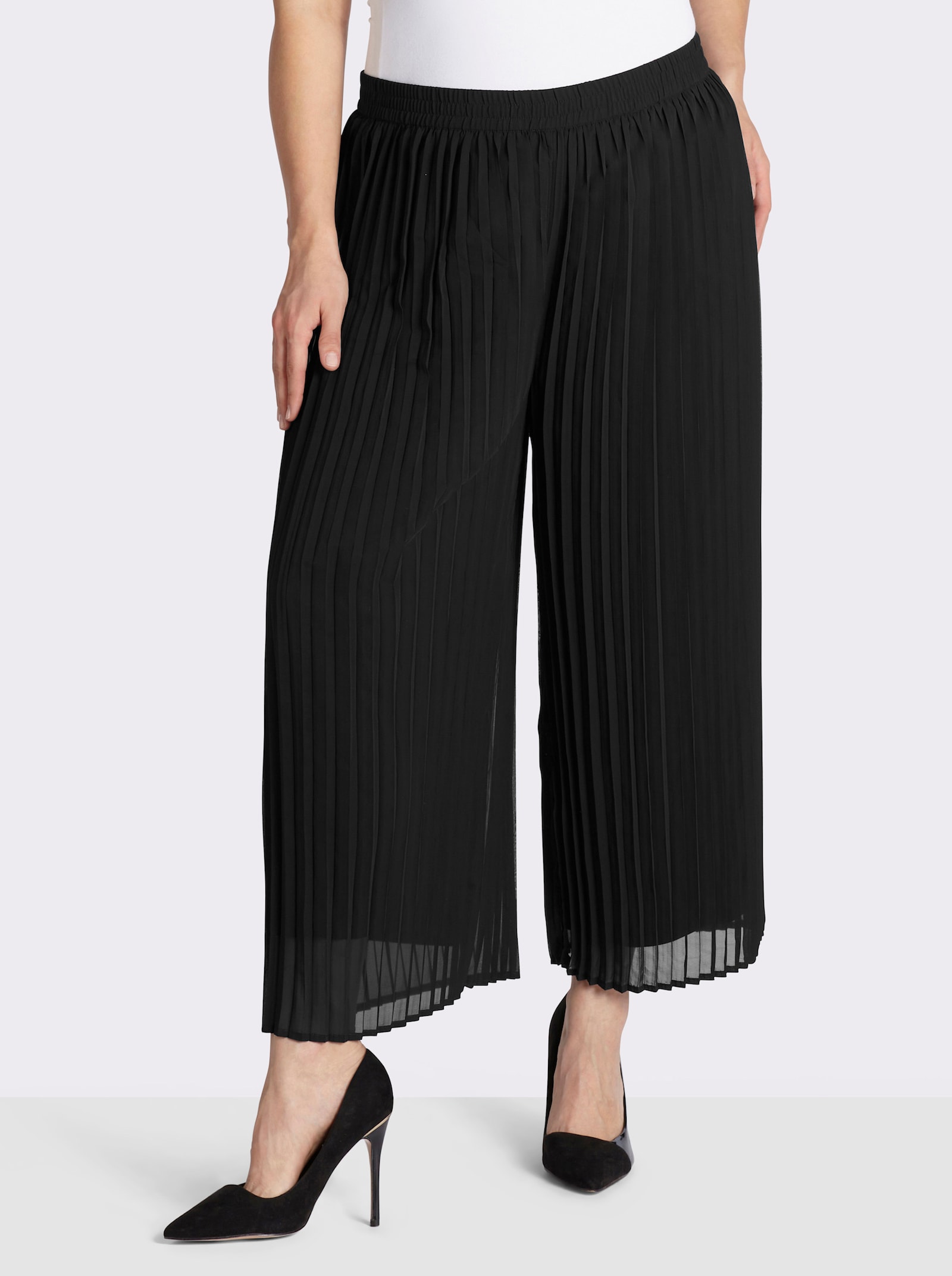 sheego 7/8-Hose aus fließender Plissee-Qualität - schwarz