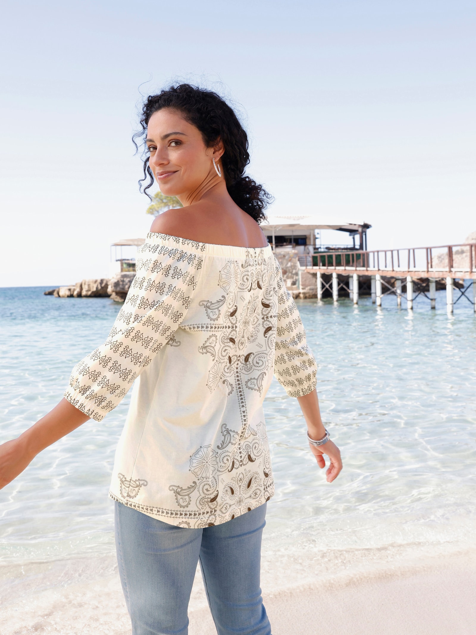 Print-Shirt mit Carmen-Ausschnitt - schoko-champagner-bedruckt