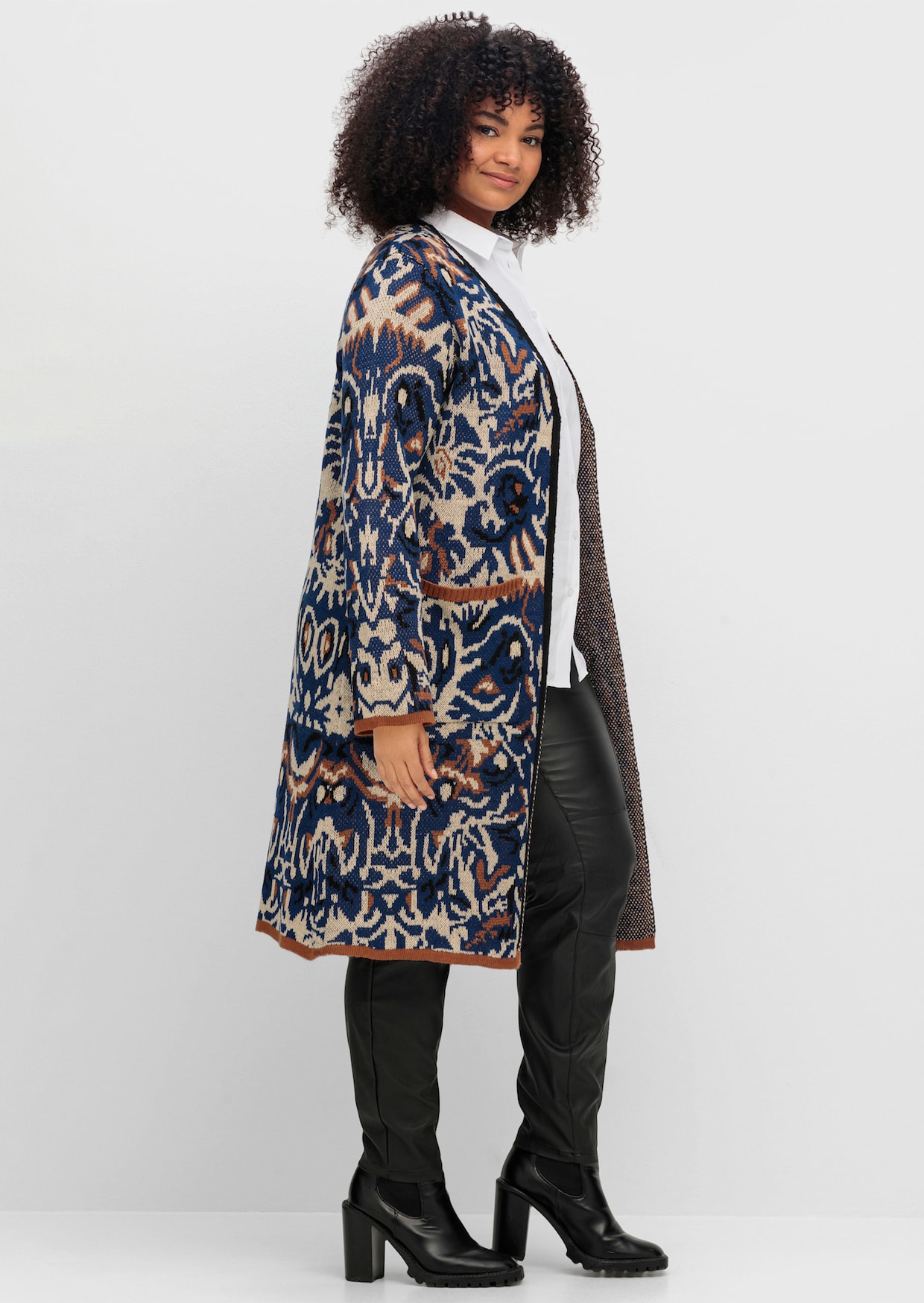 sheego by Joe Browns Strickmantel - nachtblau-gemustert