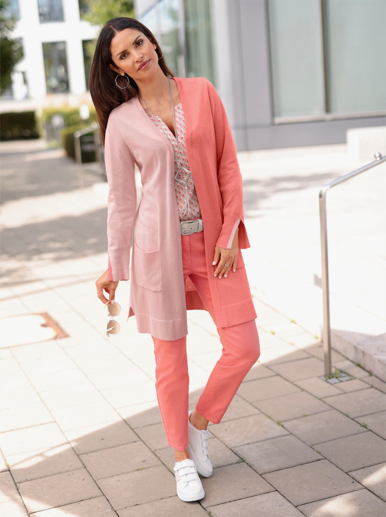 Long-Strickjacke - flamingo-hellrosé