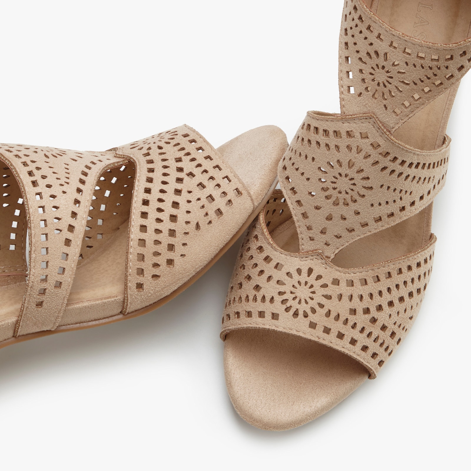 LASCANA Riemchensandalette - beige