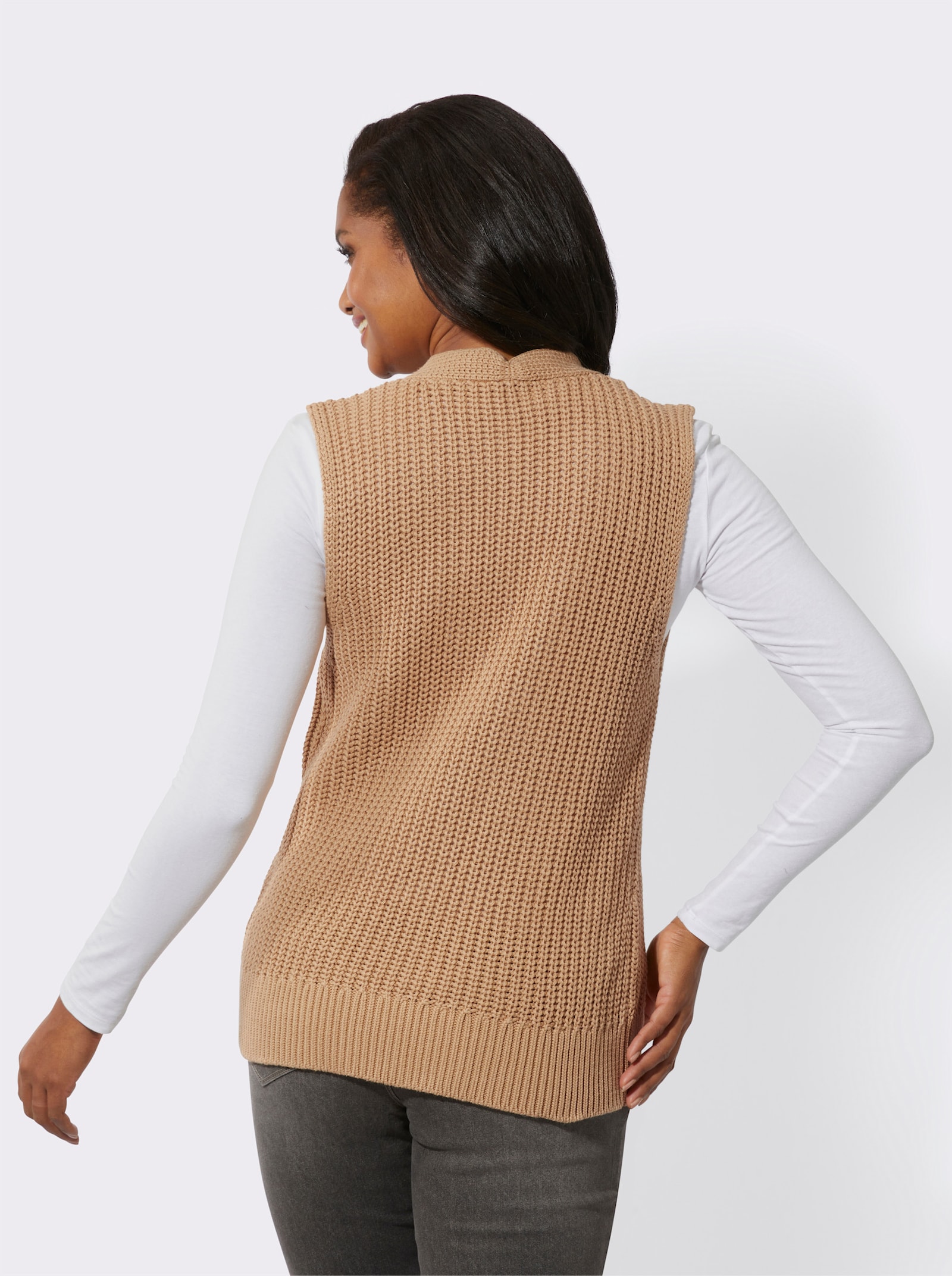 Pletená vesta z hrubého úpletu - velbloudí