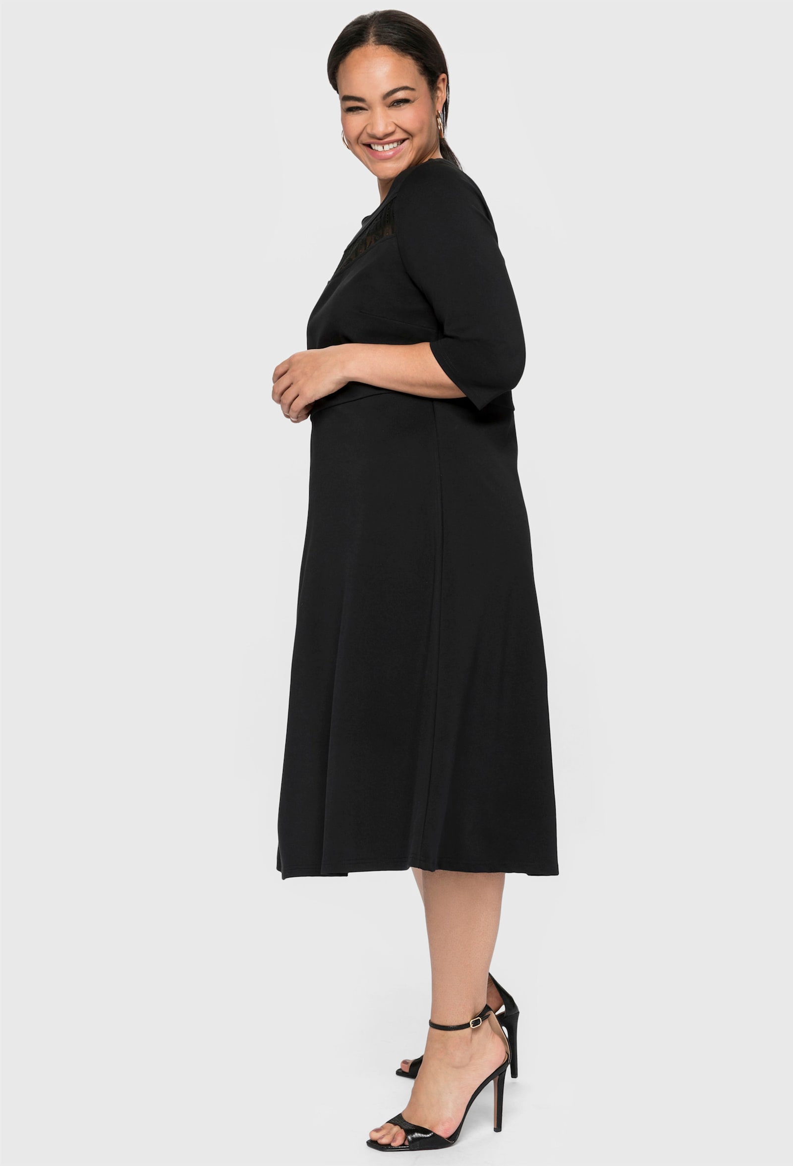 sheego Cocktailjurk met kantinzet - zwart