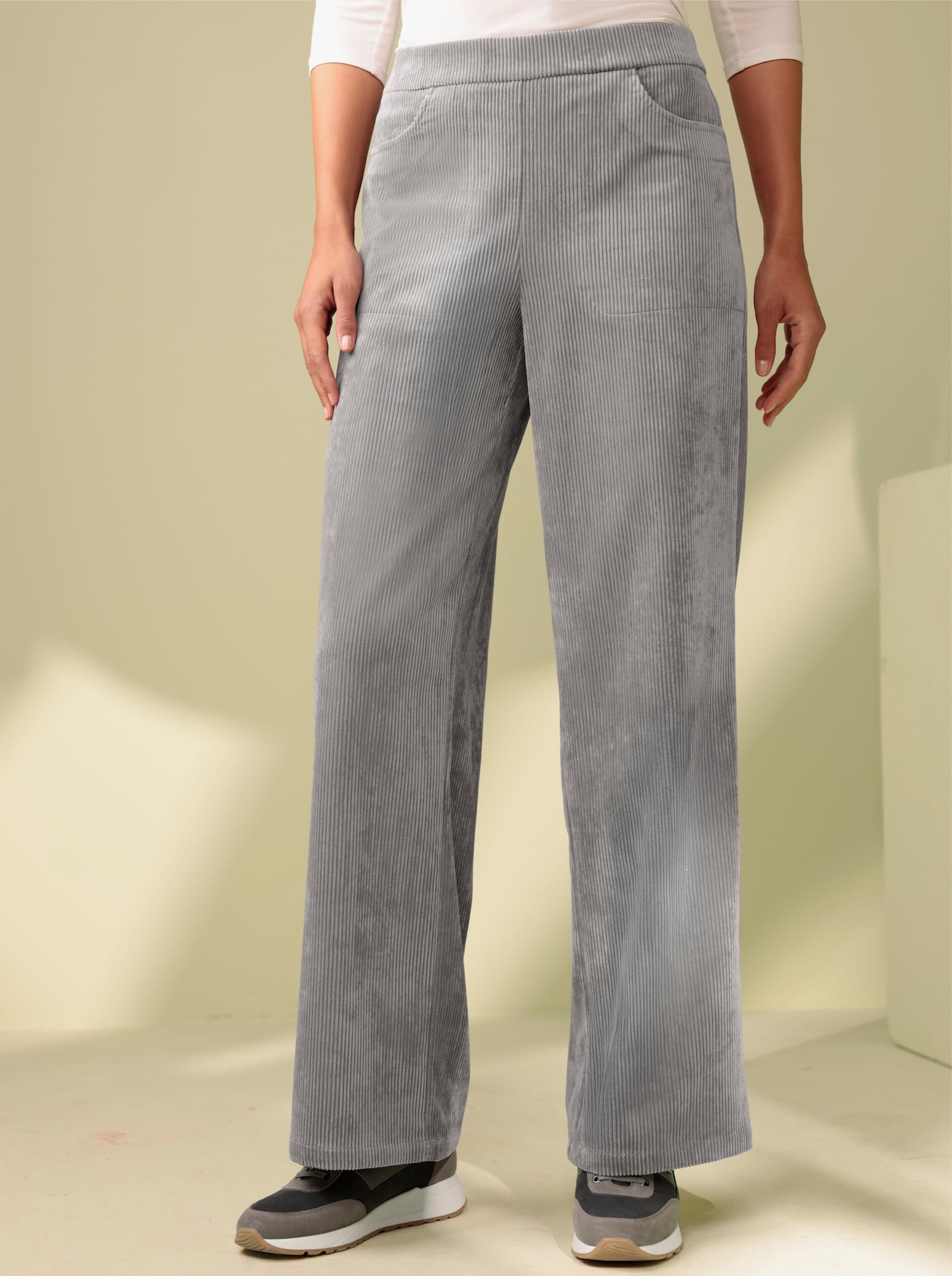 heine Cordhose mit Dehnbund hinten - grau