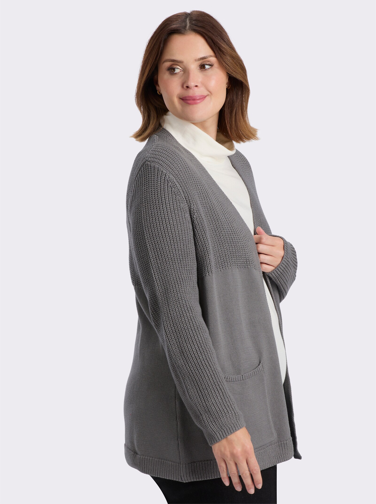 Strickjacke in langer, offener Form - grau