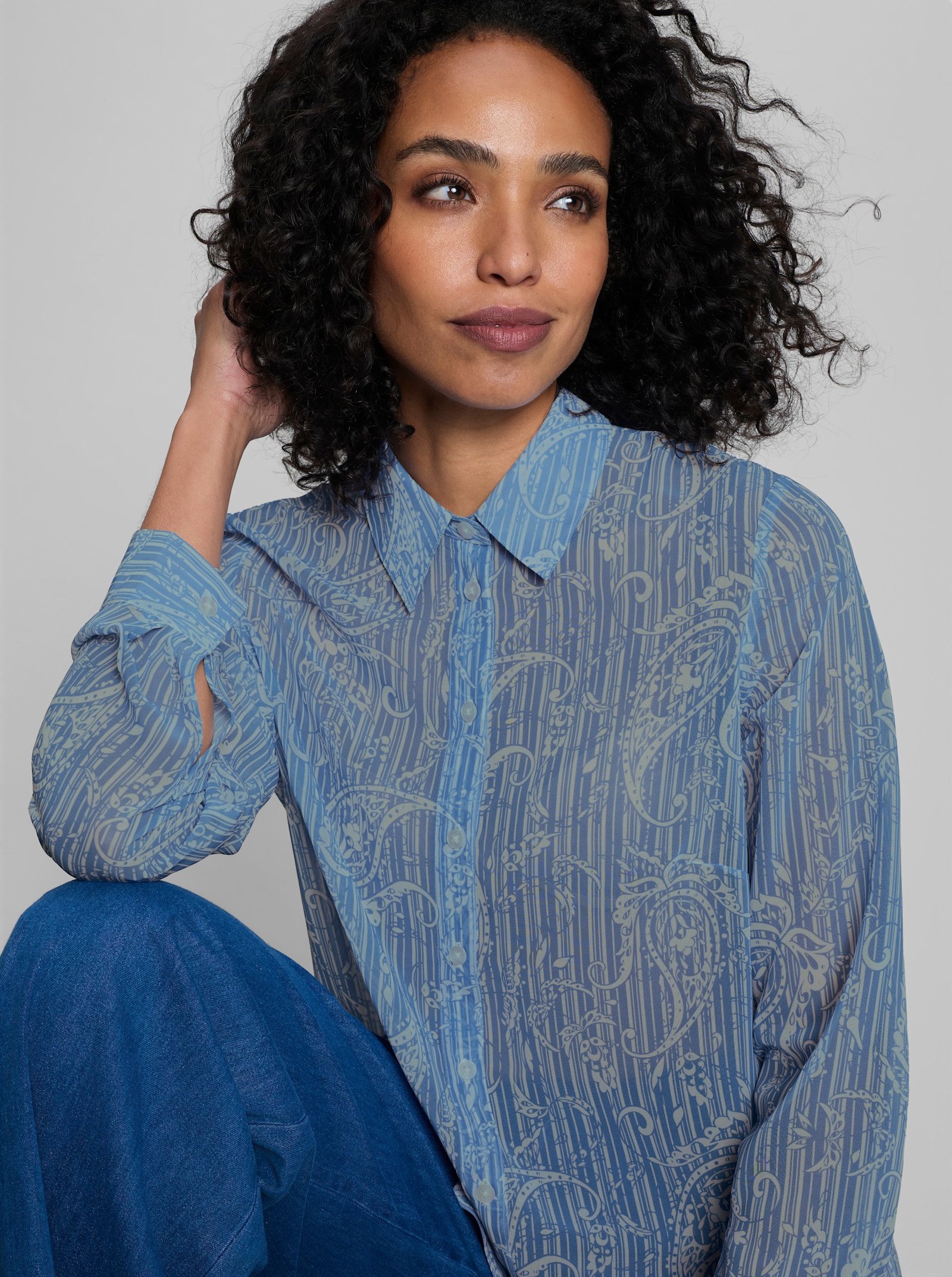 heine Georgettebluse mit Paisley-Muster - ecru-himmelblau-gestreift