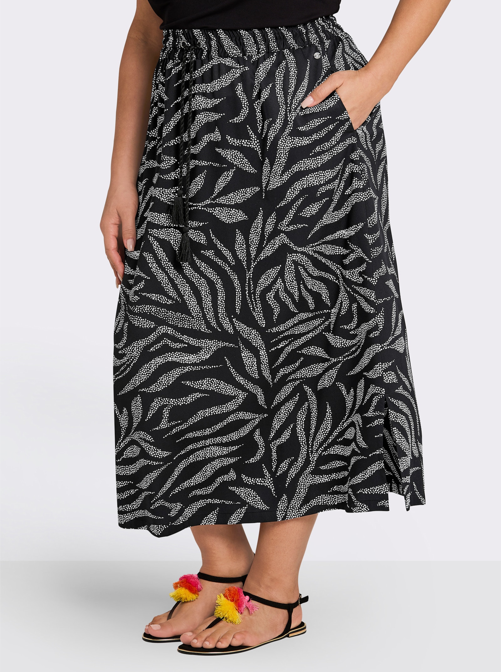 sheego Sommerrock mit Alloverprint - schwarz-ecru-bedruckt
