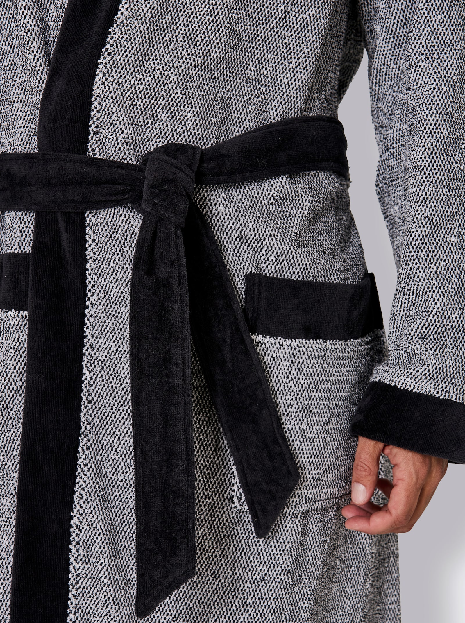 feel good Bademantel - schwarz-weiss-meliert