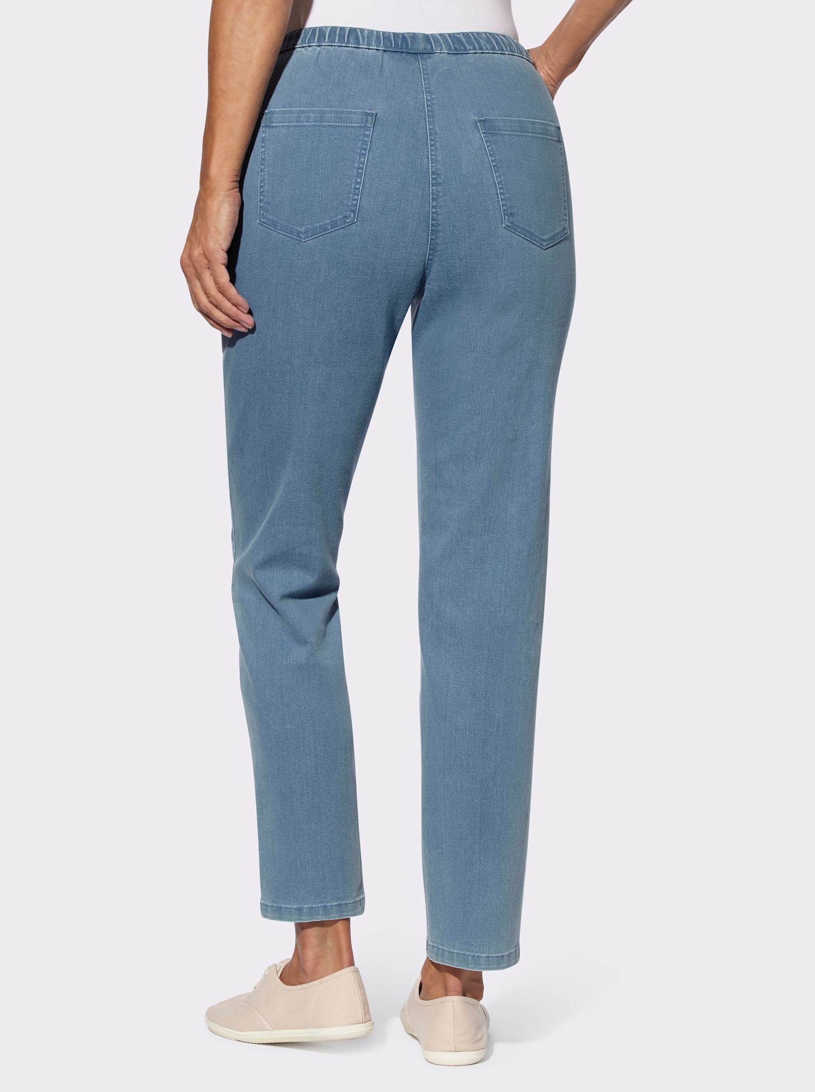 Jeans in verkürzter Form - blue-bleached