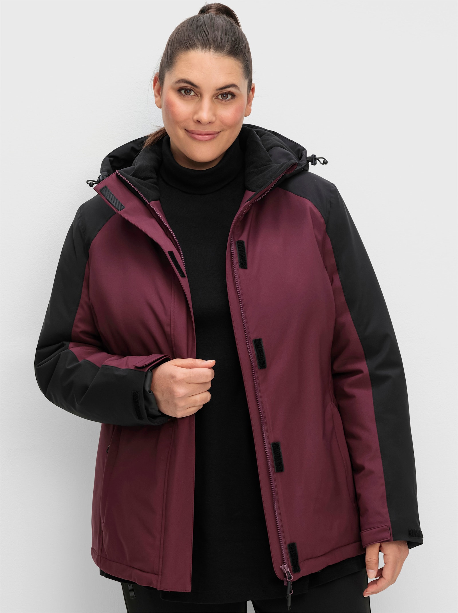 sheego Funktionsjacke in wasser- und winddichter Qualität - bordeaux-schwarz