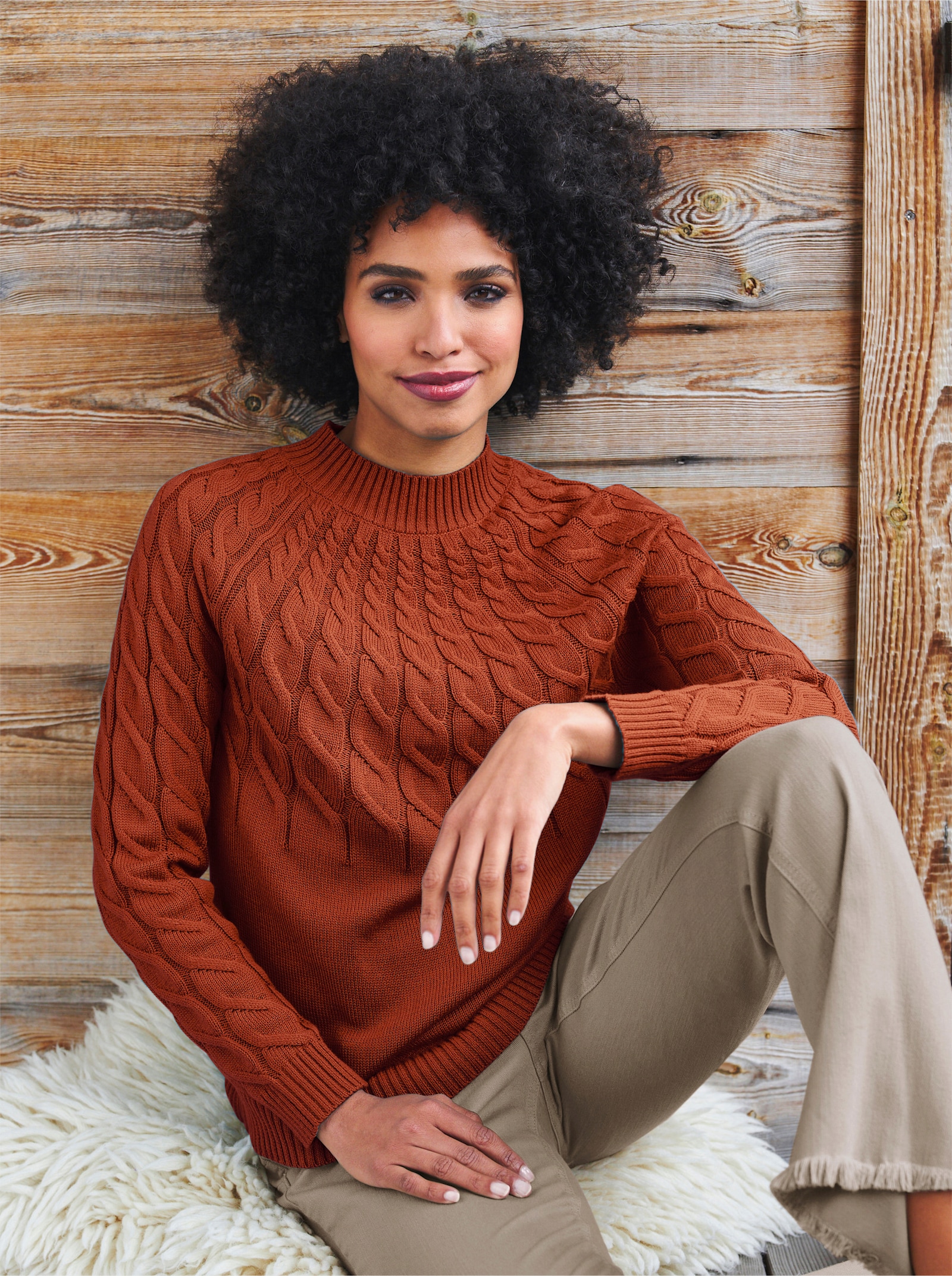 heine Stehkragenpullover mit Zopfmuster - rostrot