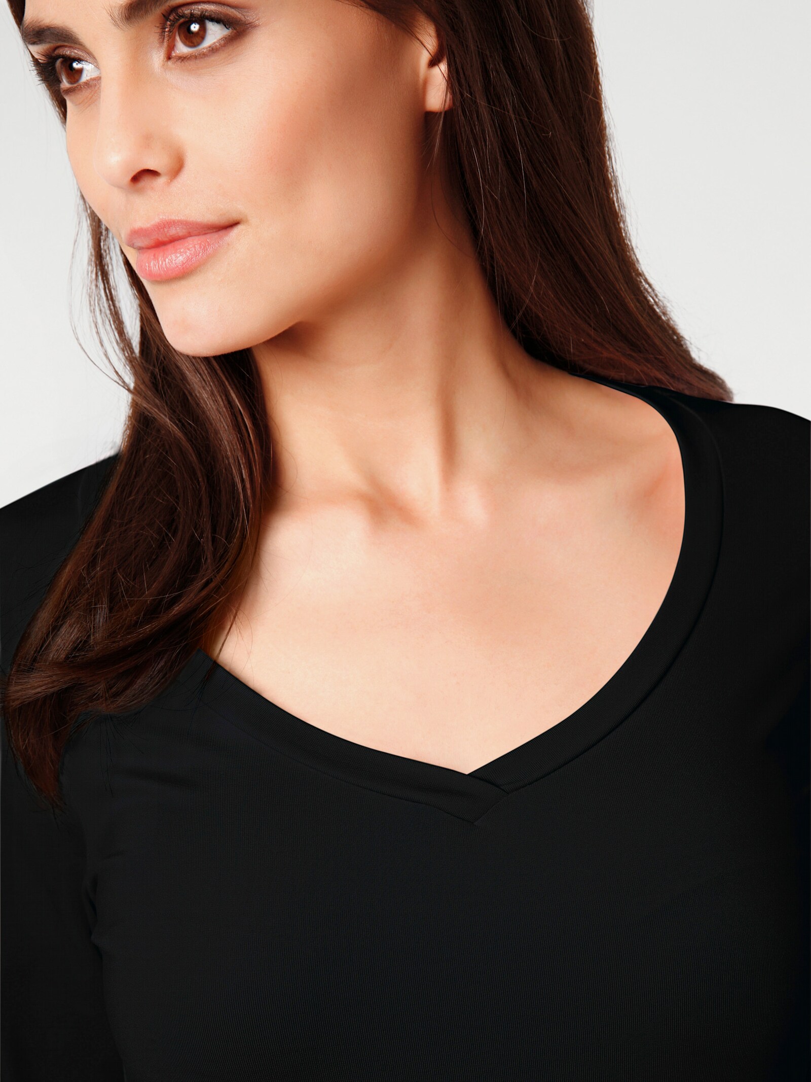 heine 3/4-Arm-Shirt mit Herz-Ausschnitt - schwarz