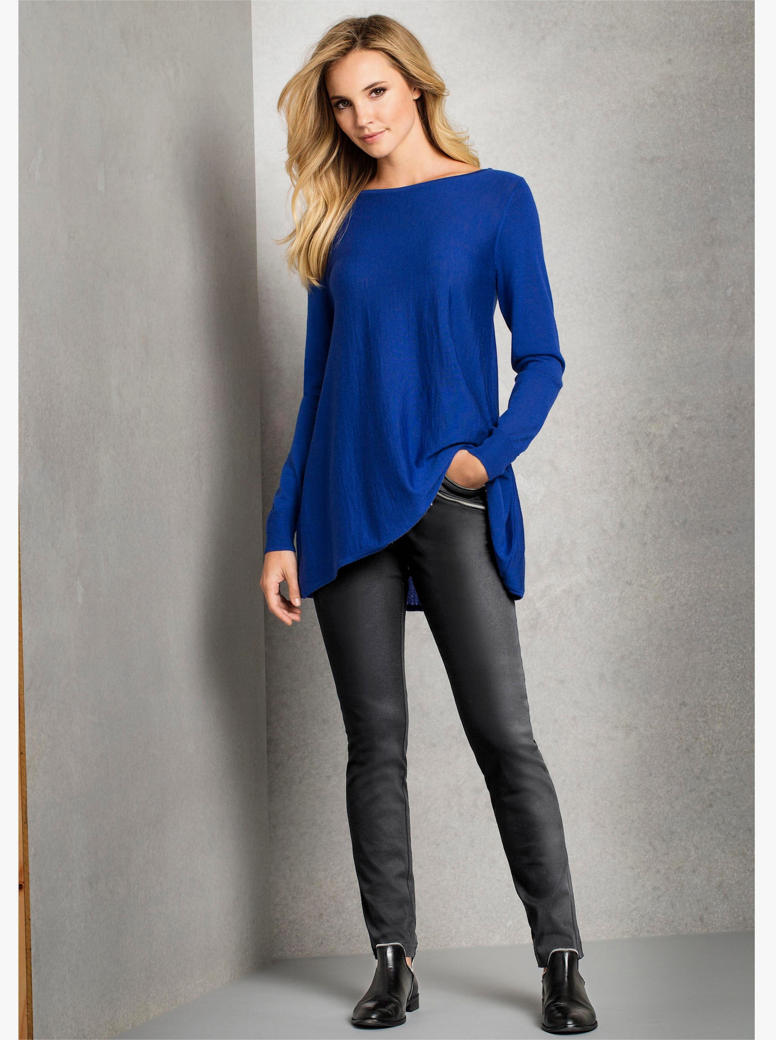 Pullover met ronde hals in mix van viscose en katoen - koningsblauw