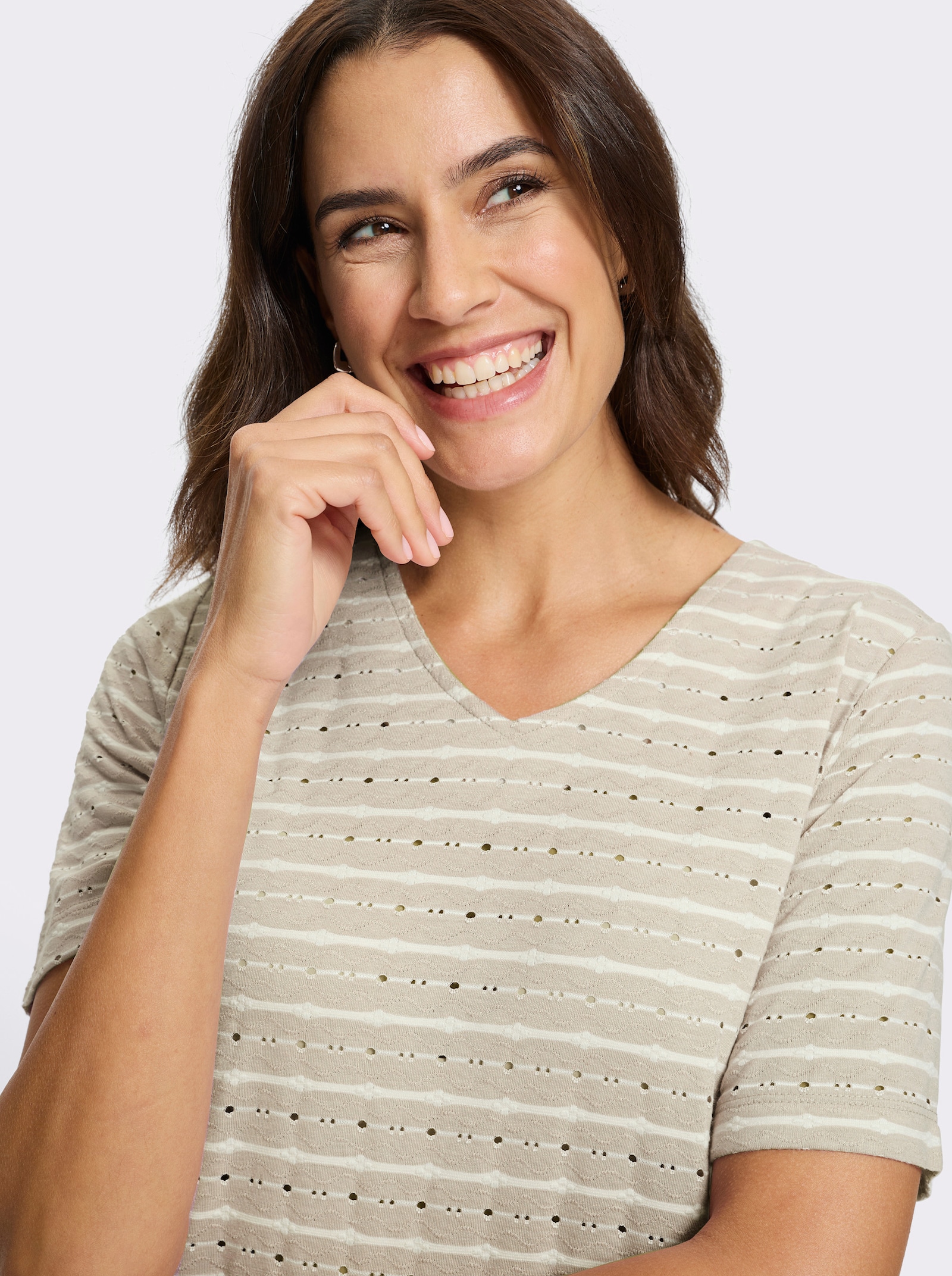 V-Shirt in Stretch-Qualität - ecru-sand-gemustert