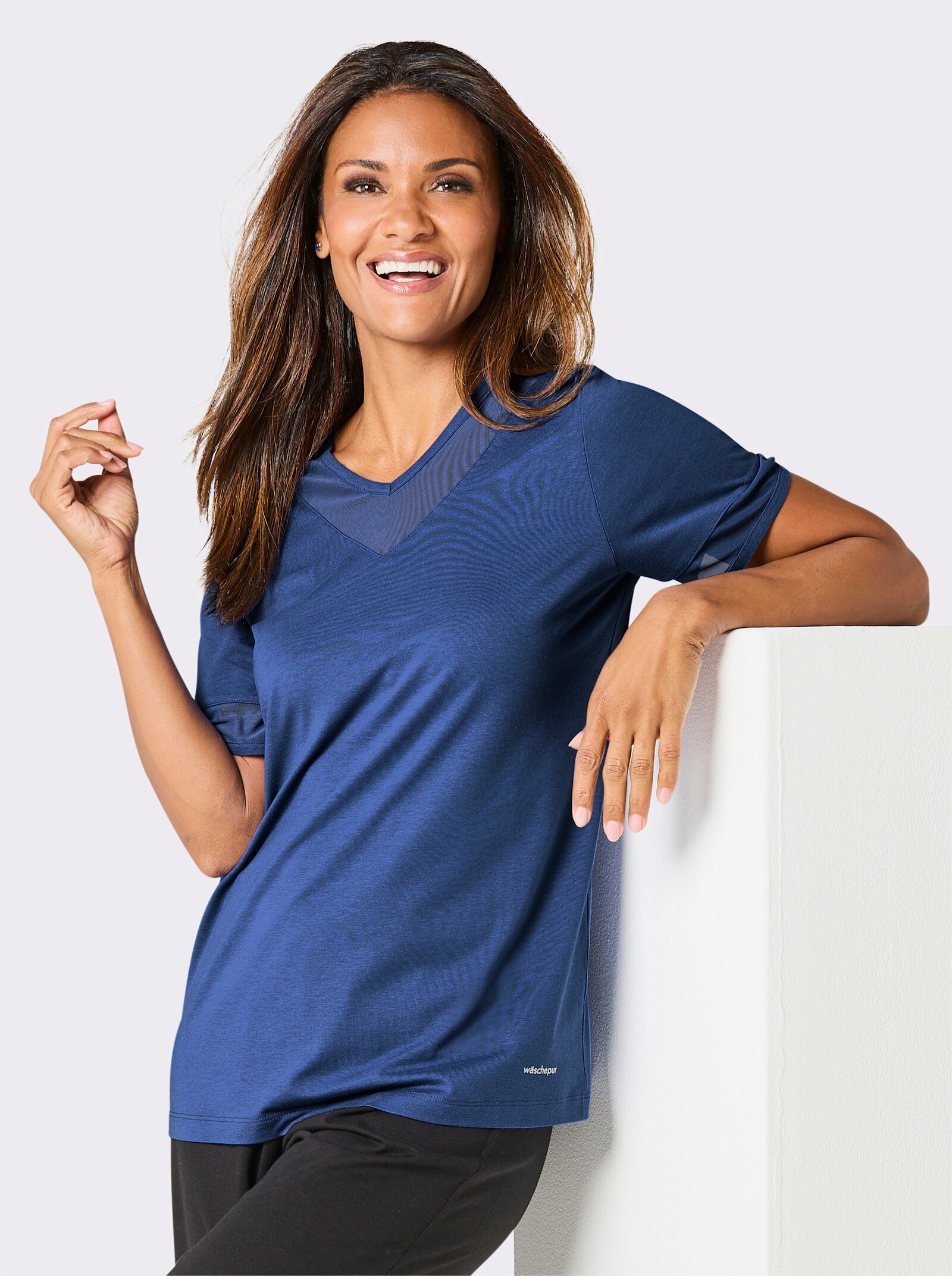 wäschepur Schlafanzugshirt mit V-Ausschnitt - royalblau