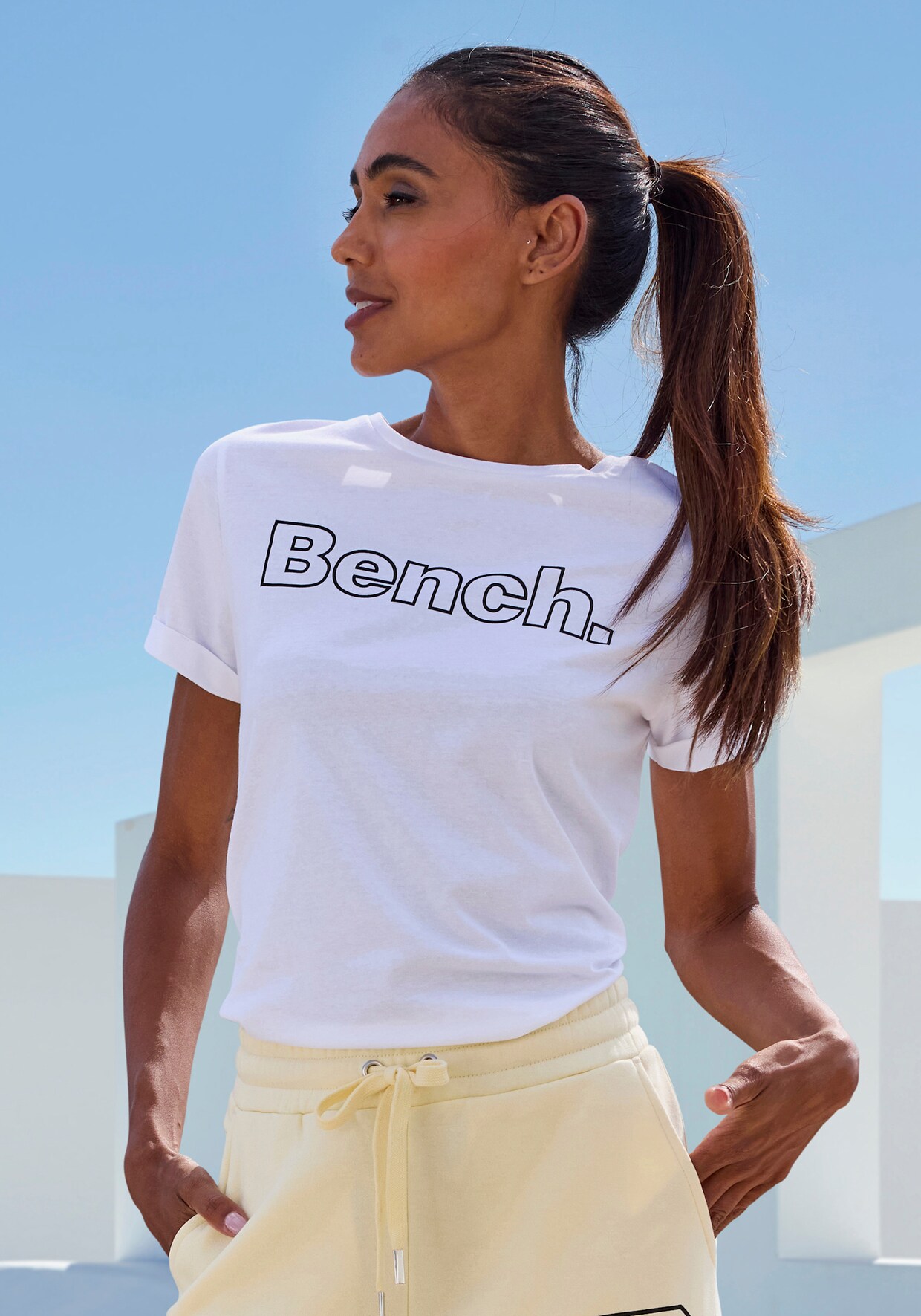 Bench. Loungewear T-Shirt - 1x grau melange, 1x weiss