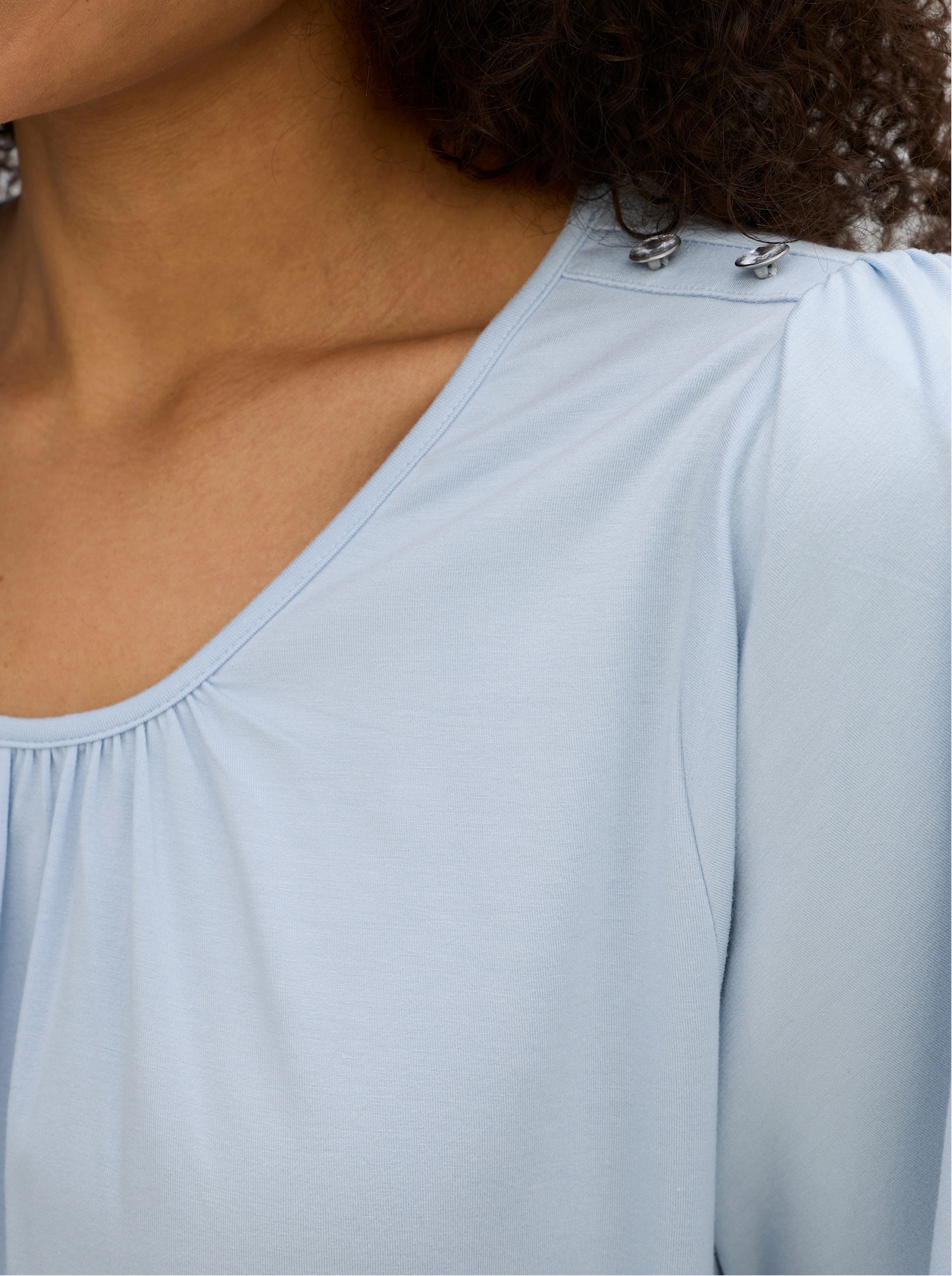 sheego Shirt met ronde hals en tulpmouwen - lichtblauw