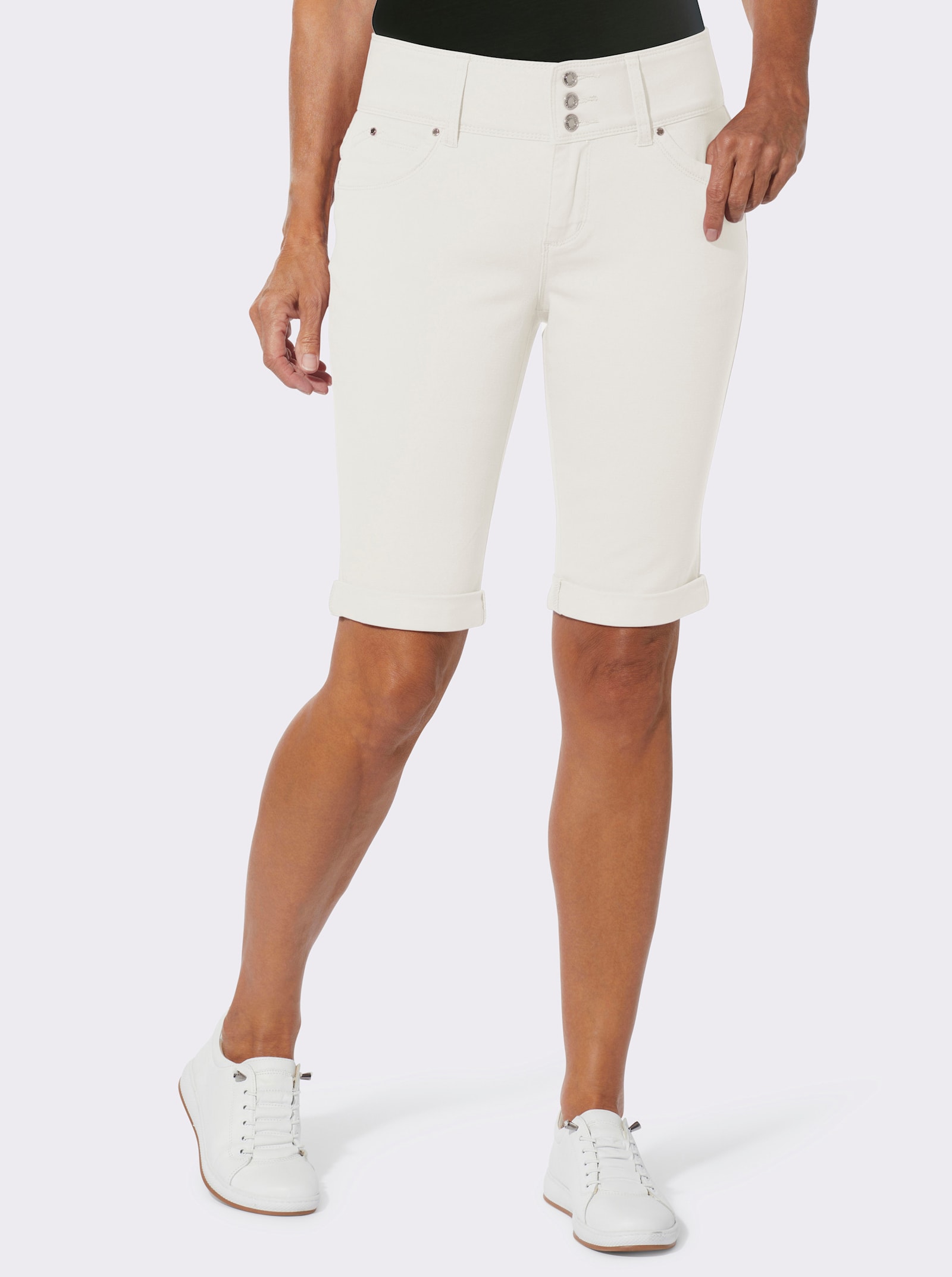Bermudas mit gekrempeltem Saum - weiß