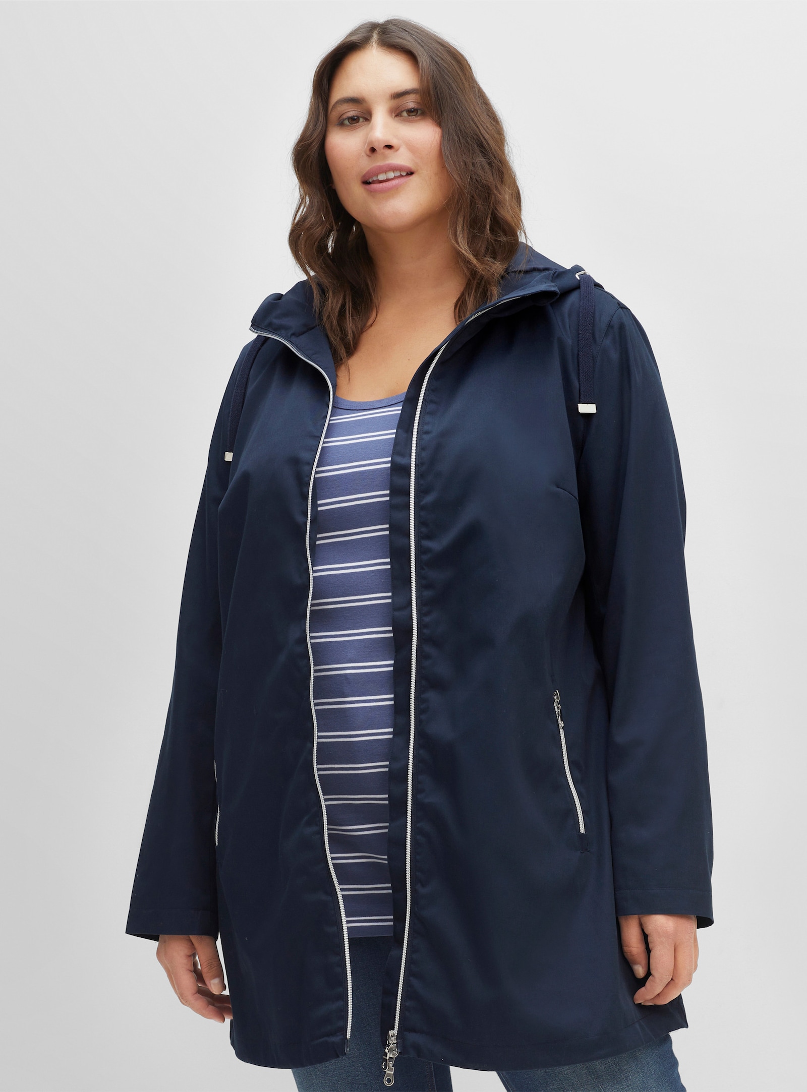 sheego Kapuzenjacke in A-Linie - nachtblau